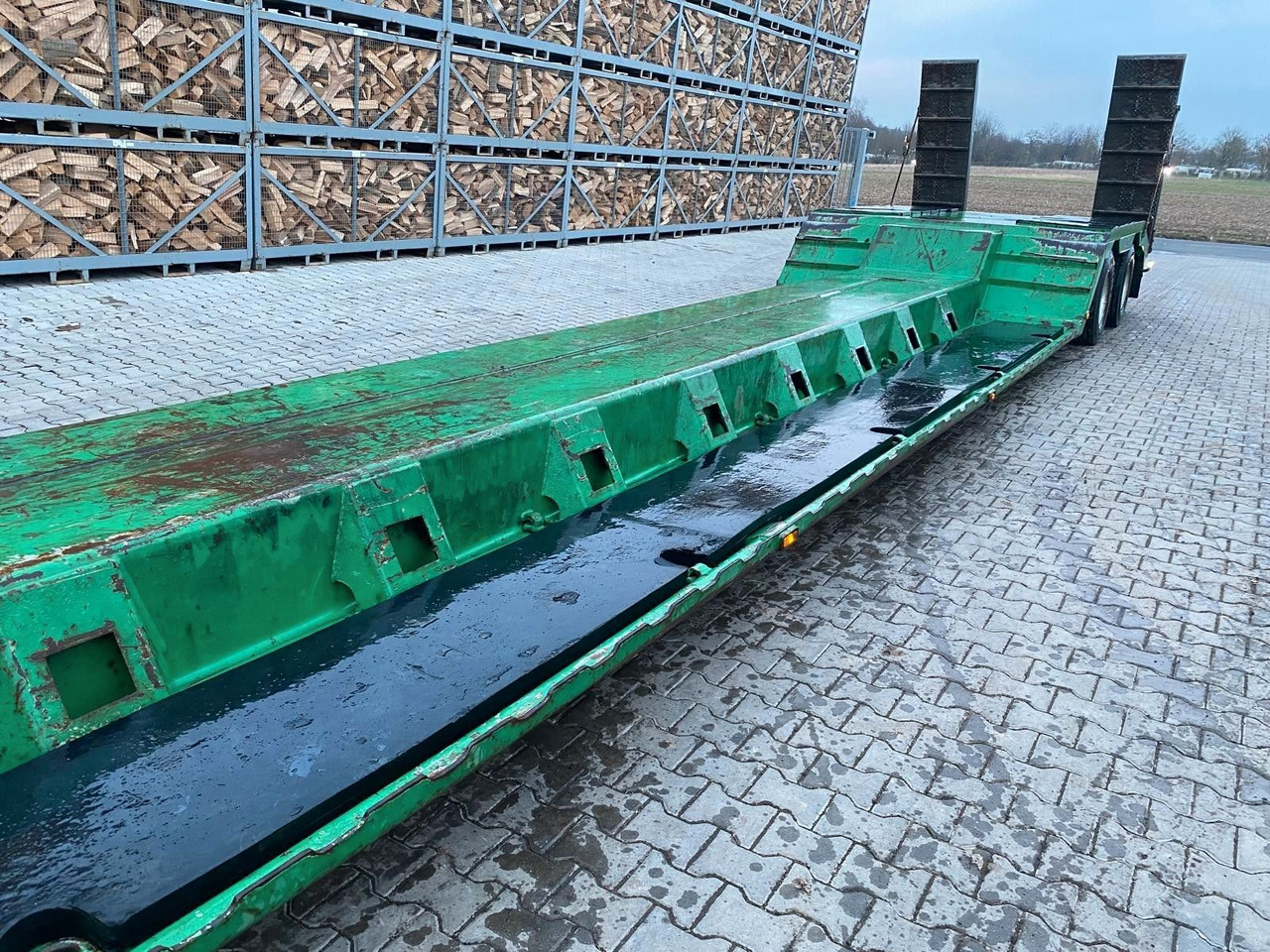 Dinkel Ebert TLS 36 ST AV 2-Achs-Auflieger abkoppelbar - סמיטריילר עם מטען נמוך: תמונה 2 Dinkel Ebert TLS 36 ST AV 2-Achs-Auflieger abkoppelbar - סמיטריילר עם מטען נמוך: תמונה 2