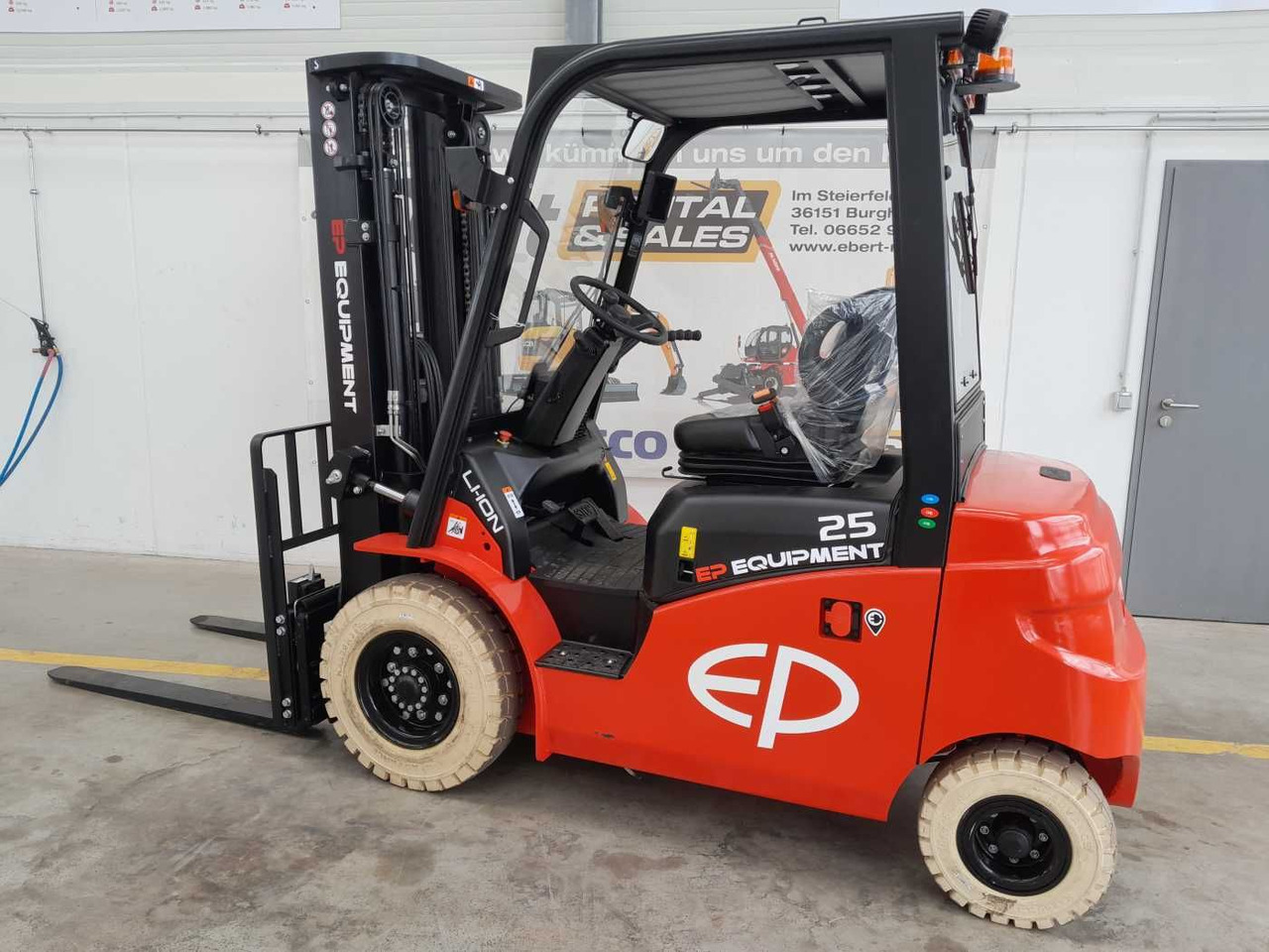 EP Equipment EFL253 / Triplex: 4,80m / SS / Neu - מלגזה חשמלית: תמונה 3 EP Equipment EFL253 / Triplex: 4,80m / SS / Neu - מלגזה חשמלית: תמונה 3
