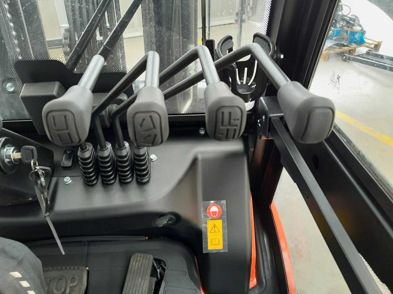 מלגזה חשמלית EP Equipment EFL353 / 3,5T / Triplex: 4,80m /ZVG: תמונה 10