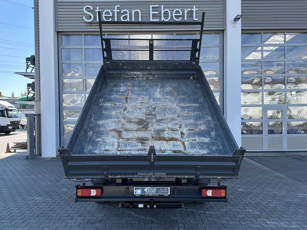 Iveco 70C18H Meiller 3-S.Kipper *R.3750mm*7Sitze*AHK* - כלי רכב מסחרי מזהיר: תמונה 5 Iveco 70C18H Meiller 3-S.Kipper *R.3750mm*7Sitze*AHK* - כלי רכב מסחרי מזהיר: תמונה 5