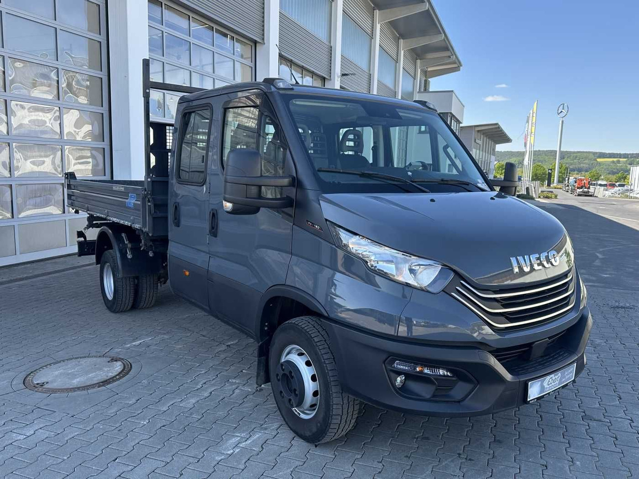 Iveco 70C18H Meiller 3-S.Kipper *R.3750mm*7Sitze*AHK* - כלי רכב מסחרי מזהיר: תמונה 3 Iveco 70C18H Meiller 3-S.Kipper *R.3750mm*7Sitze*AHK* - כלי רכב מסחרי מזהיר: תמונה 3