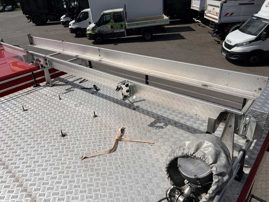 משאית אש Iveco 75-16 AW 4x4 LF8 Feuerwehr Standheizung 9 Sitze Iveco 75-16 AW 4x4 LF8 Feuerwehr Standheizung 9 Sitze: תמונה 13