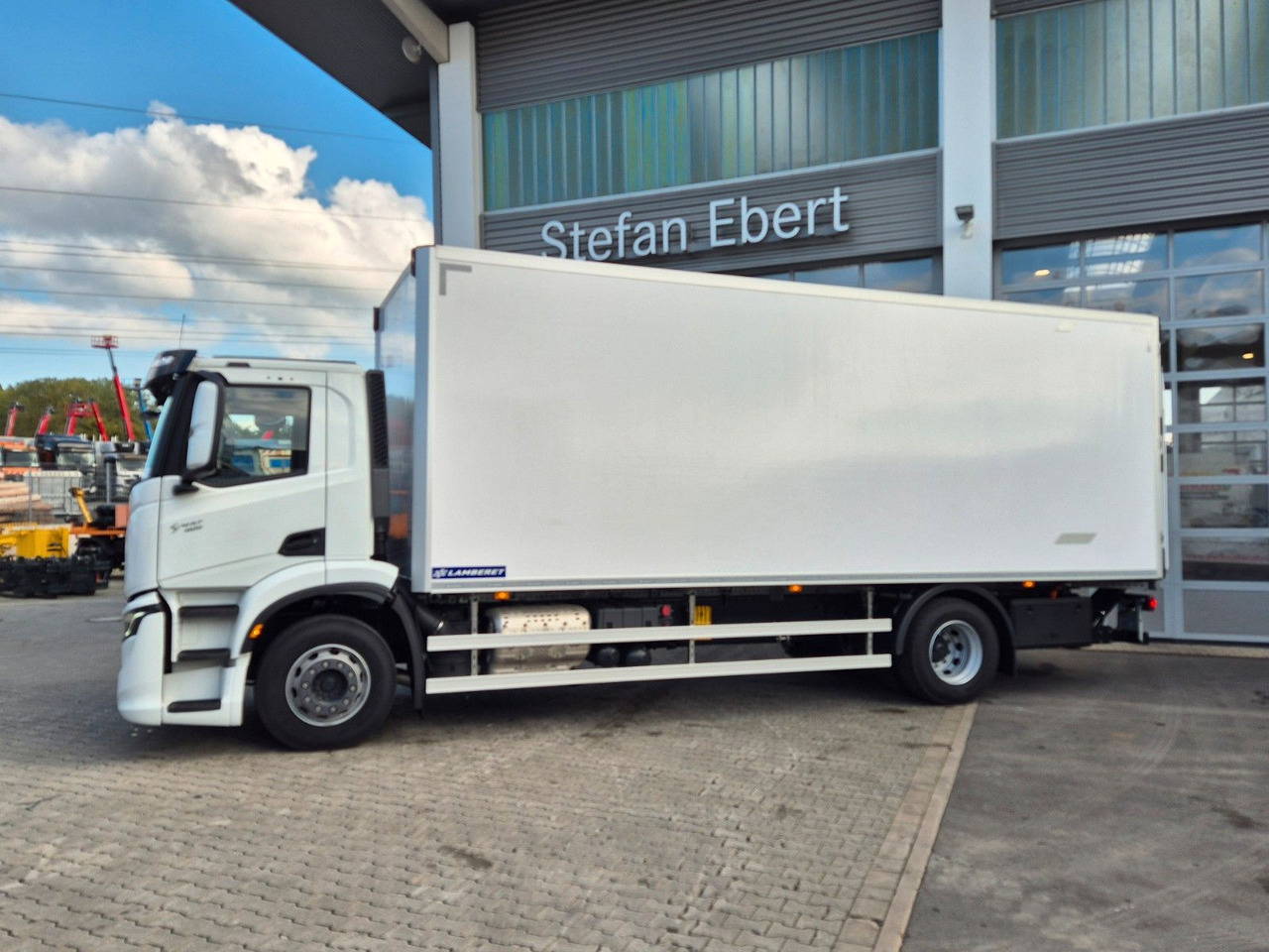 Iveco AD190S40/FP Lamberet Mitsubishi LBW Tür AHK - משאית קירור: תמונה 5 Iveco AD190S40/FP Lamberet Mitsubishi LBW Tür AHK - משאית קירור: תמונה 5