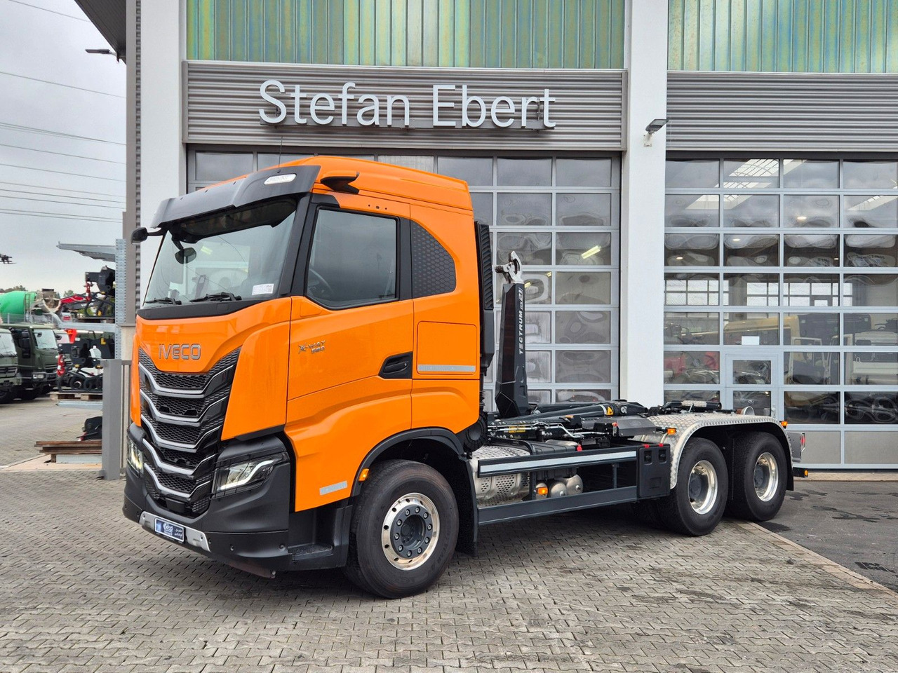 Iveco AS300X58Z/P HR ON+ 6x4 Meiller RS21.60 Funk AHK - משאית הרמת וו: תמונה 1 Iveco AS300X58Z/P HR ON+ 6x4 Meiller RS21.60 Funk AHK - משאית הרמת וו: תמונה 1