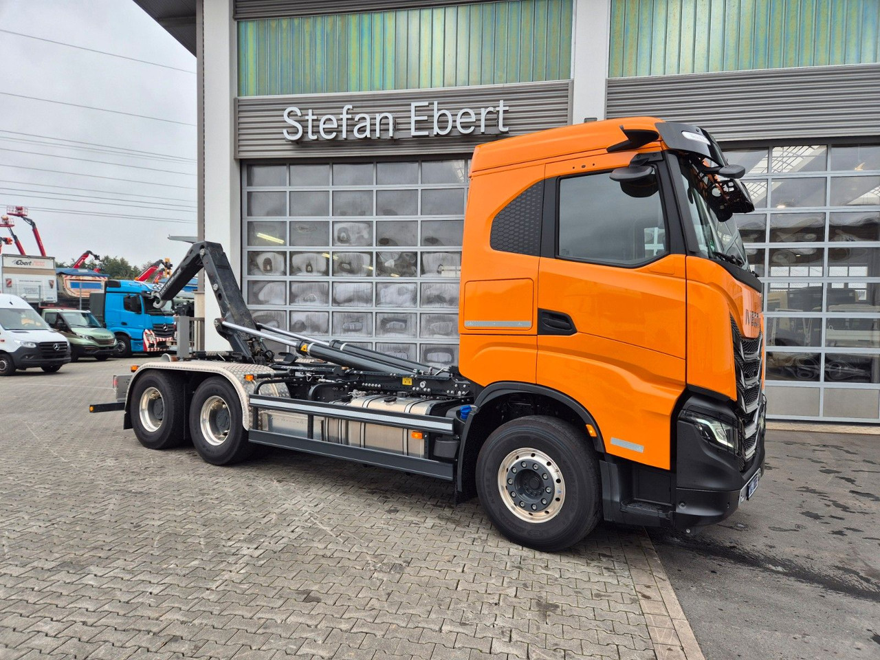 Iveco AS300X58Z/P HR ON+ 6x4 Meiller RS21.60 Funk AHK - משאית הרמת וו: תמונה 2 Iveco AS300X58Z/P HR ON+ 6x4 Meiller RS21.60 Funk AHK - משאית הרמת וו: תמונה 2