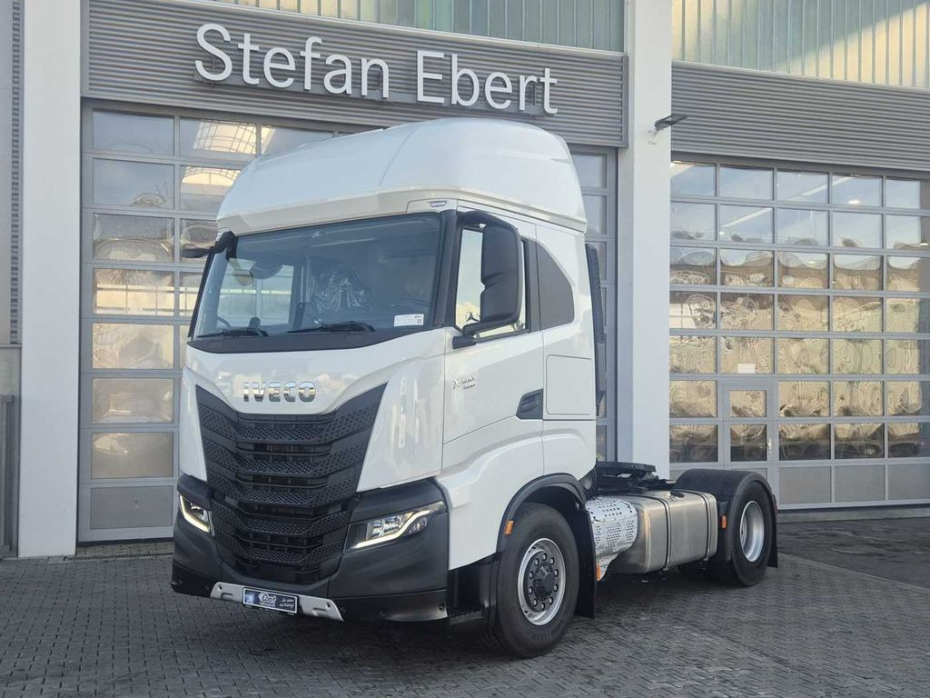 Iveco AS440X49T/P ON 4x4 HI-TRACTION Intarder 2x Bett - יחידת טרקטור: תמונה 2 Iveco AS440X49T/P ON 4x4 HI-TRACTION Intarder 2x Bett - יחידת טרקטור: תמונה 2