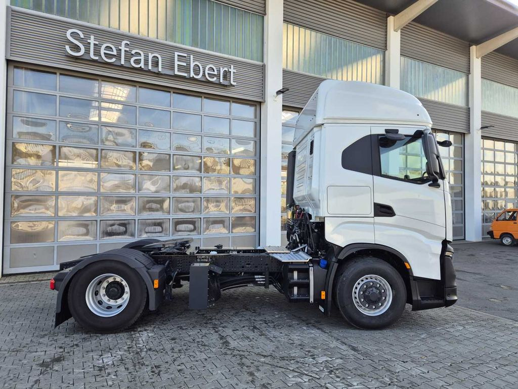 Iveco AS440X49T/P ON 4x4 HI-TRACTION Intarder 2x Bett - יחידת טרקטור: תמונה 5 Iveco AS440X49T/P ON 4x4 HI-TRACTION Intarder 2x Bett - יחידת טרקטור: תמונה 5