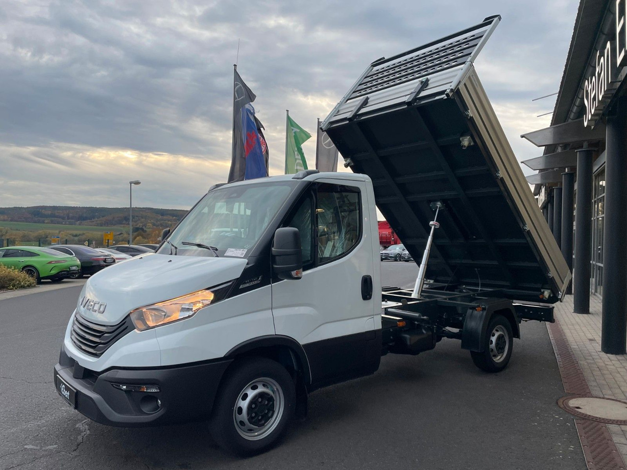 Iveco Daily 35S14 A8*R3.450mm*Automatik*Kamera*2Sitze* - כלי רכב מסחרי מזהיר: תמונה 3 Iveco Daily 35S14 A8*R3.450mm*Automatik*Kamera*2Sitze* - כלי רכב מסחרי מזהיר: תמונה 3