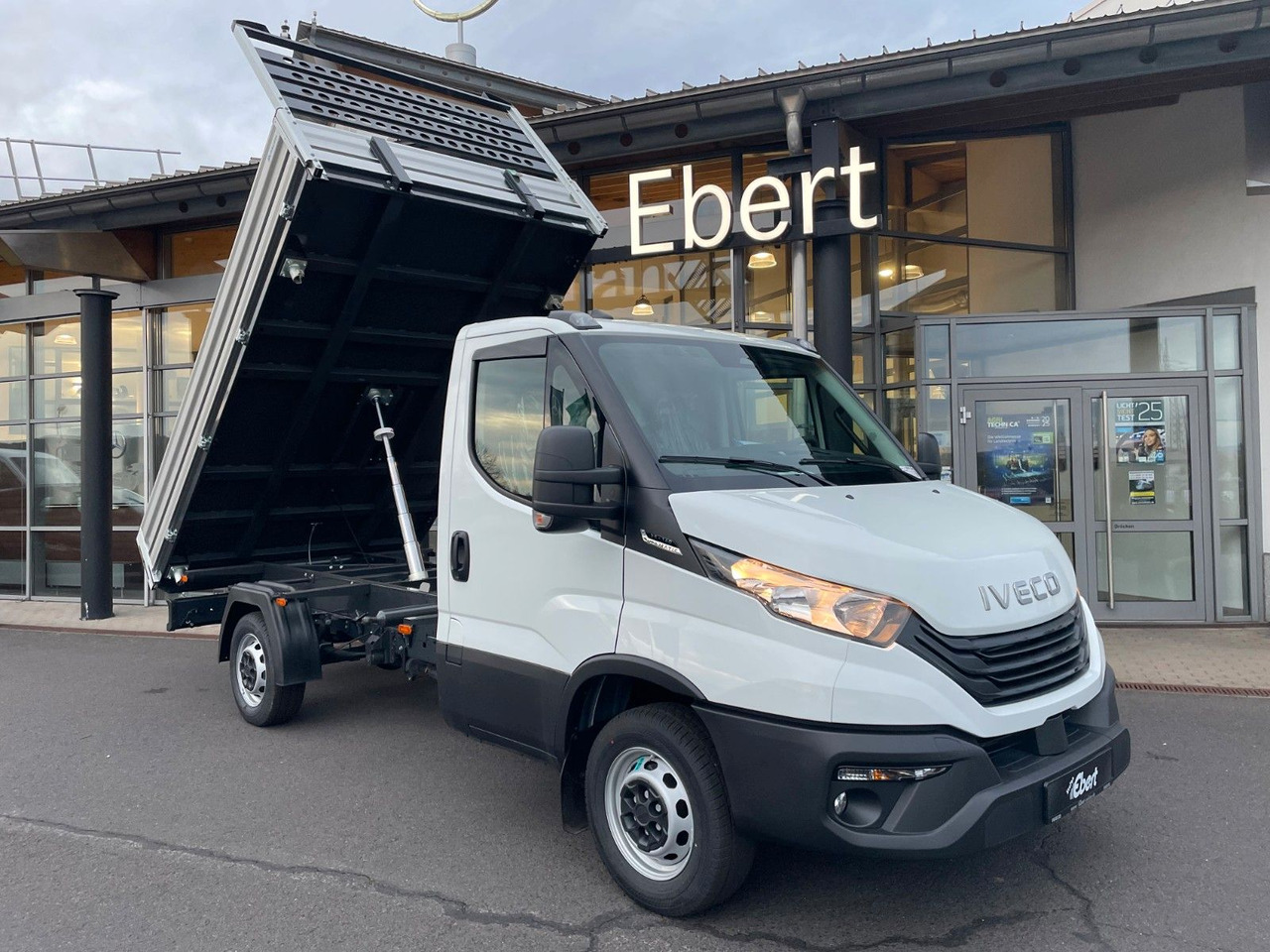 Iveco Daily 35S14 A8*R3.450mm*Automatik*Kamera*2Sitze* - כלי רכב מסחרי מזהיר: תמונה 1 Iveco Daily 35S14 A8*R3.450mm*Automatik*Kamera*2Sitze* - כלי רכב מסחרי מזהיר: תמונה 1