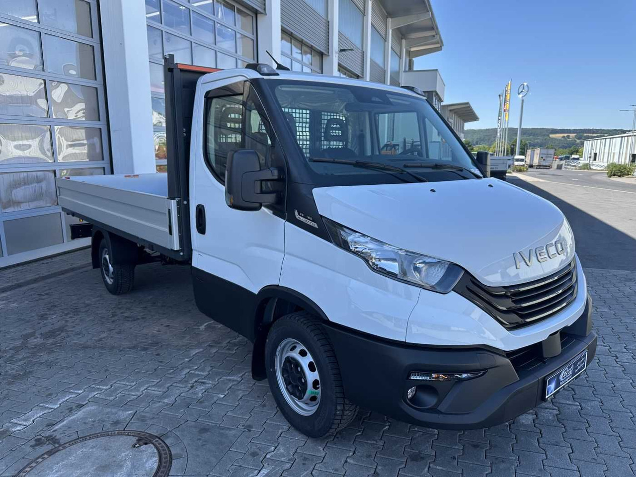 Iveco Daily 35S16 A8 *R3.750mm*AHK*Automatik* - כלי רכב מסחרי במיטה שטוחה: תמונה 3 Iveco Daily 35S16 A8 *R3.750mm*AHK*Automatik* - כלי רכב מסחרי במיטה שטוחה: תמונה 3