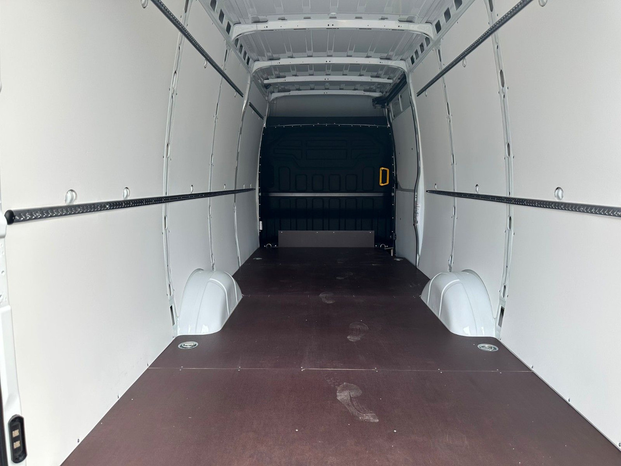 כלי רכב מסחרי עם לוח Iveco Daily 35S16 HA8 3.0L *R4.100mm*Automatik*Kamera*: תמונה 7 כלי רכב מסחרי עם לוח Iveco Daily 35S16 HA8 3.0L *R4.100mm*Automatik*Kamera*: תמונה 7