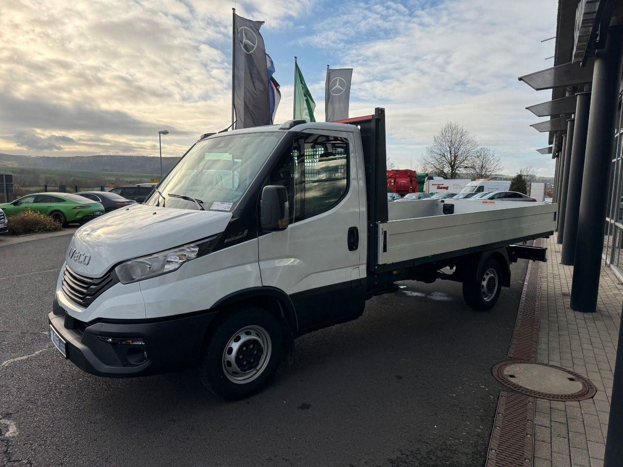 Iveco Daily 35S16 *R.3750mm*Automatik*AHK*Kamera* - כלי רכב מסחרי במיטה שטוחה: תמונה 3 Iveco Daily 35S16 *R.3750mm*Automatik*AHK*Kamera* - כלי רכב מסחרי במיטה שטוחה: תמונה 3