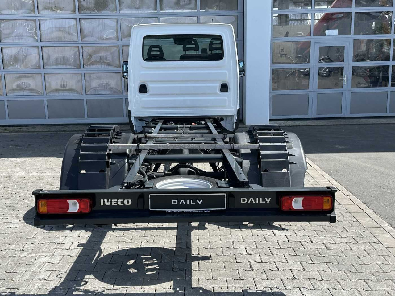 Iveco Daily 50C18 H 3.0L *R4.350mm*Klima* - משאית עם שלדת תא: תמונה 4 Iveco Daily 50C18 H 3.0L *R4.350mm*Klima* - משאית עם שלדת תא: תמונה 4