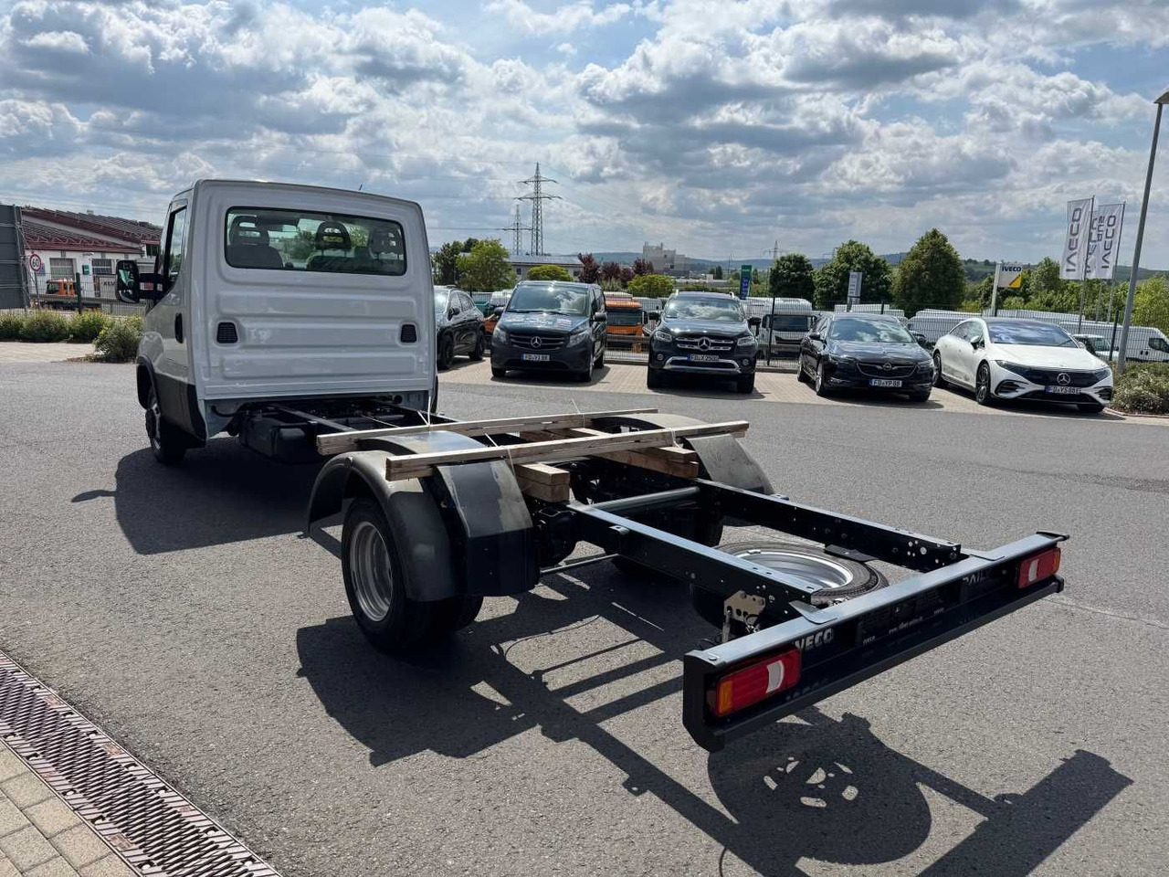 Iveco Daily 50C18 HA8 3.0L *R4.350mm*Klima*Automatik* - משאית עם שלדת תא: תמונה 4 Iveco Daily 50C18 HA8 3.0L *R4.350mm*Klima*Automatik* - משאית עם שלדת תא: תמונה 4