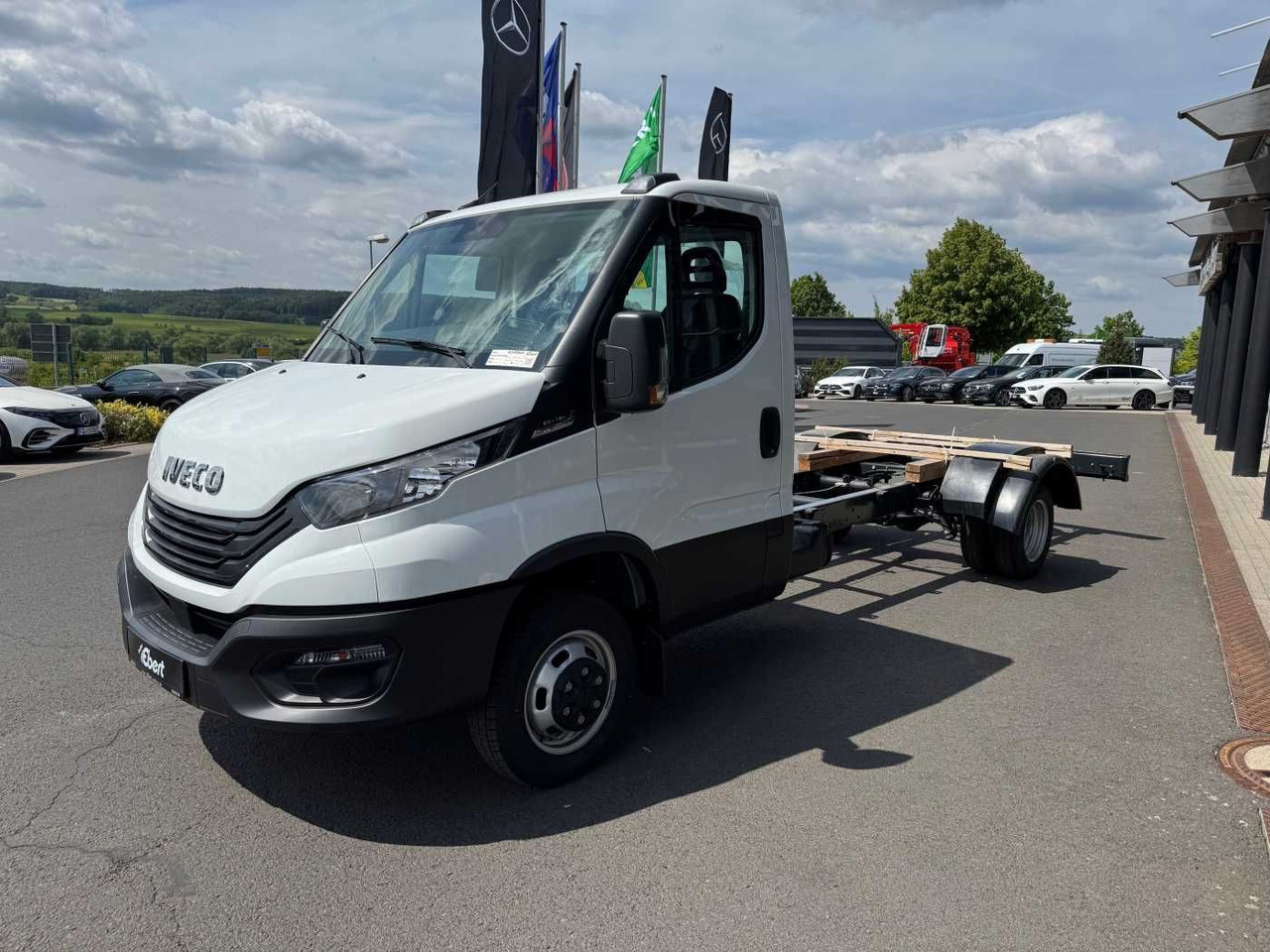 Iveco Daily 50C18 HA8 3.0L *R4.350mm*Klima*Automatik* - משאית עם שלדת תא: תמונה 3 Iveco Daily 50C18 HA8 3.0L *R4.350mm*Klima*Automatik* - משאית עם שלדת תא: תמונה 3