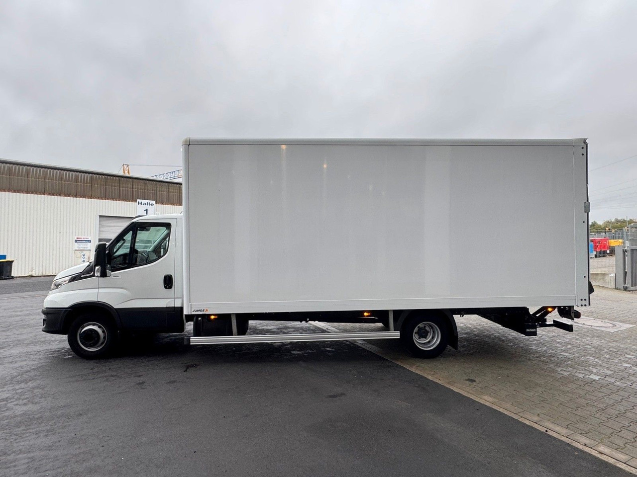 Iveco Daily 70C18 A8 *Koffer*LBW*Automatik* - כלי רכב מסחרי עם תיבה: תמונה 5 Iveco Daily 70C18 A8 *Koffer*LBW*Automatik* - כלי רכב מסחרי עם תיבה: תמונה 5