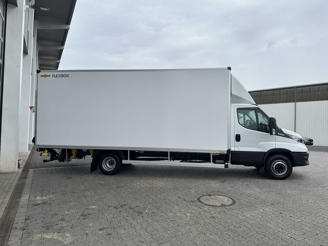 Iveco Daily 70C18 HA8 *R5.100mm*LBW*Luft*Automatik* - כלי רכב מסחרי עם תיבה: תמונה 4 Iveco Daily 70C18 HA8 *R5.100mm*LBW*Luft*Automatik* - כלי רכב מסחרי עם תיבה: תמונה 4