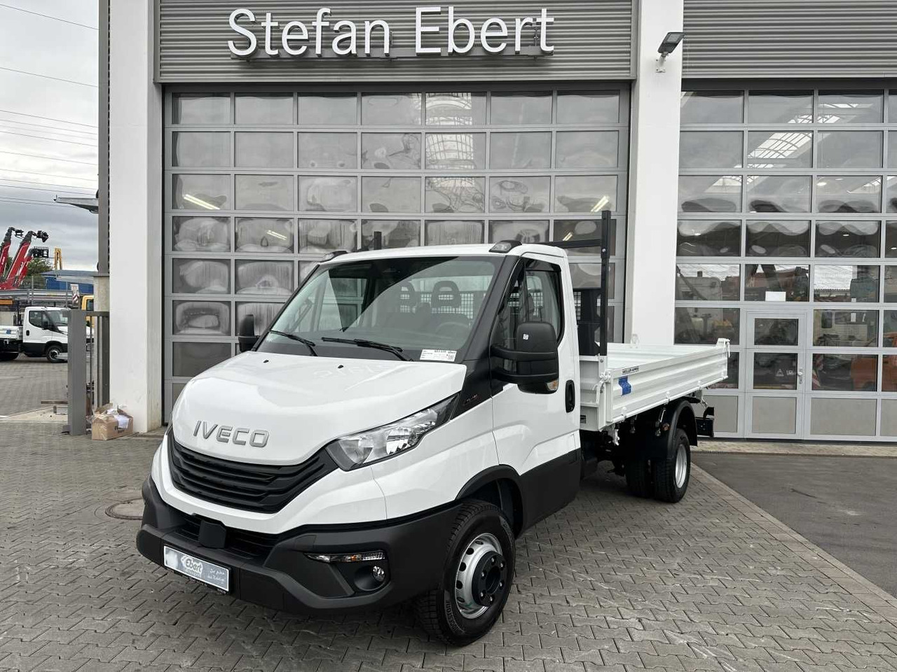 Iveco Daily 70C18H 3-S.-Kipper *R3.750mm*2xAHK* 5x - כלי רכב מסחרי מזהיר: תמונה 1 Iveco Daily 70C18H 3-S.-Kipper *R3.750mm*2xAHK* 5x - כלי רכב מסחרי מזהיר: תמונה 1