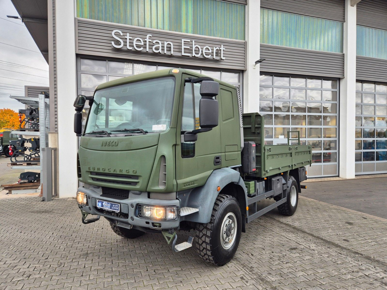 Iveco Eurocargo ML100E22WM-BW 4x4 Pritsche L-Haus Bett - משאית צד נופל/ שטוחה: תמונה 3 Iveco Eurocargo ML100E22WM-BW 4x4 Pritsche L-Haus Bett - משאית צד נופל/ שטוחה: תמונה 3