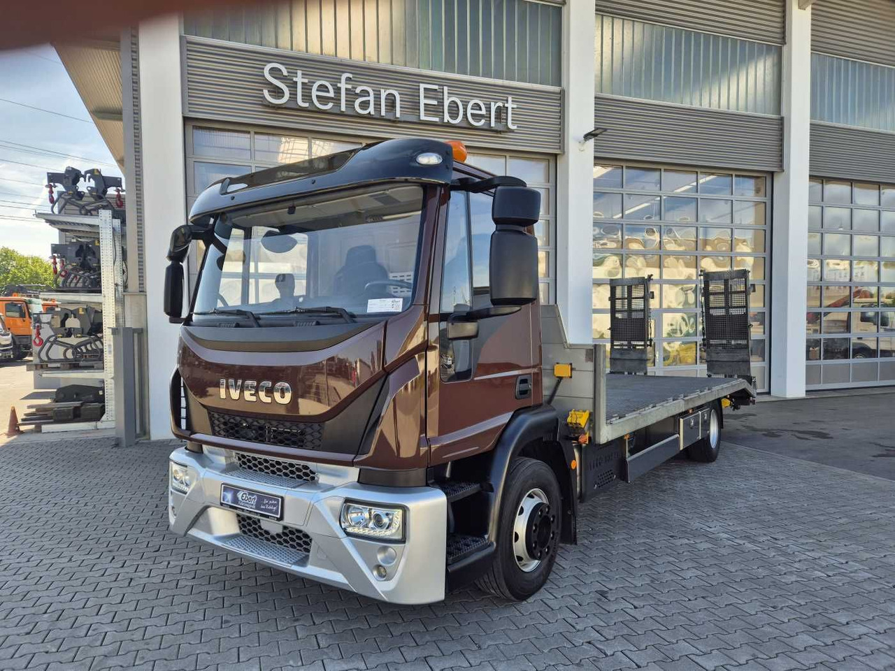 Iveco Eurocargo ML140E25/P Maschinentransporter Winde - משאית: תמונה 1 Iveco Eurocargo ML140E25/P Maschinentransporter Winde - משאית: תמונה 1