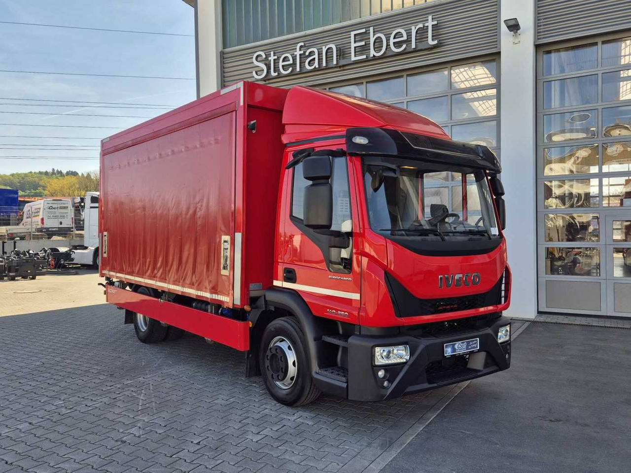 Iveco Eurocargo ML140E25/P Schiebeplanen LBW 1.500kg - משאית משקאות: תמונה 3 Iveco Eurocargo ML140E25/P Schiebeplanen LBW 1.500kg - משאית משקאות: תמונה 3