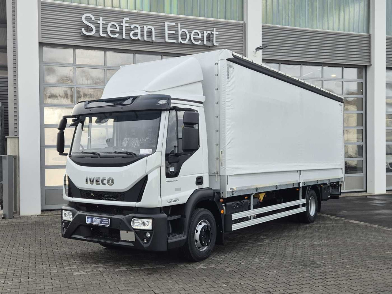 Iveco Eurocargo ML140E28/P LBW Bär Schiebeplane AHK - משאית וילונות צד: תמונה 1 Iveco Eurocargo ML140E28/P LBW Bär Schiebeplane AHK - משאית וילונות צד: תמונה 1