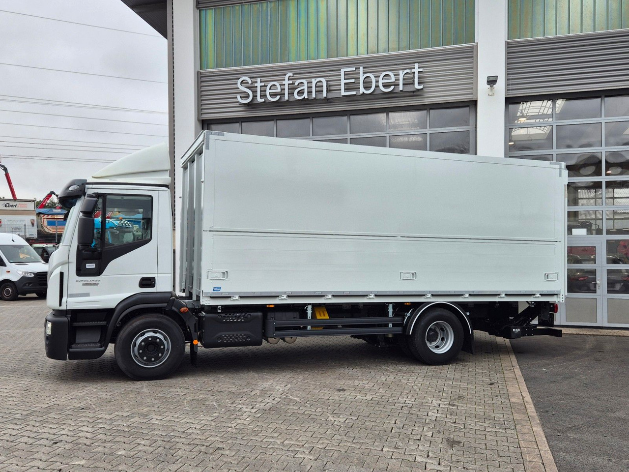 Iveco Eurocargo ML160E28/FP Böse Schwenkwand LBW 2xAHK - משאית משקאות: תמונה 5 Iveco Eurocargo ML160E28/FP Böse Schwenkwand LBW 2xAHK - משאית משקאות: תמונה 5