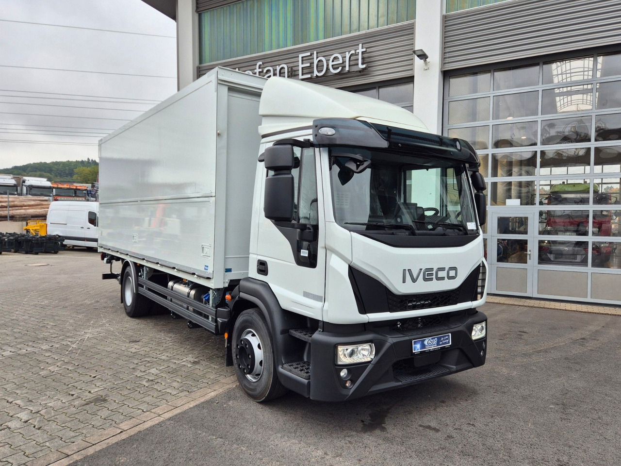 Iveco Eurocargo ML160E28/FP Böse Schwenkwand LBW 2xAHK - משאית משקאות: תמונה 4 Iveco Eurocargo ML160E28/FP Böse Schwenkwand LBW 2xAHK - משאית משקאות: תמונה 4