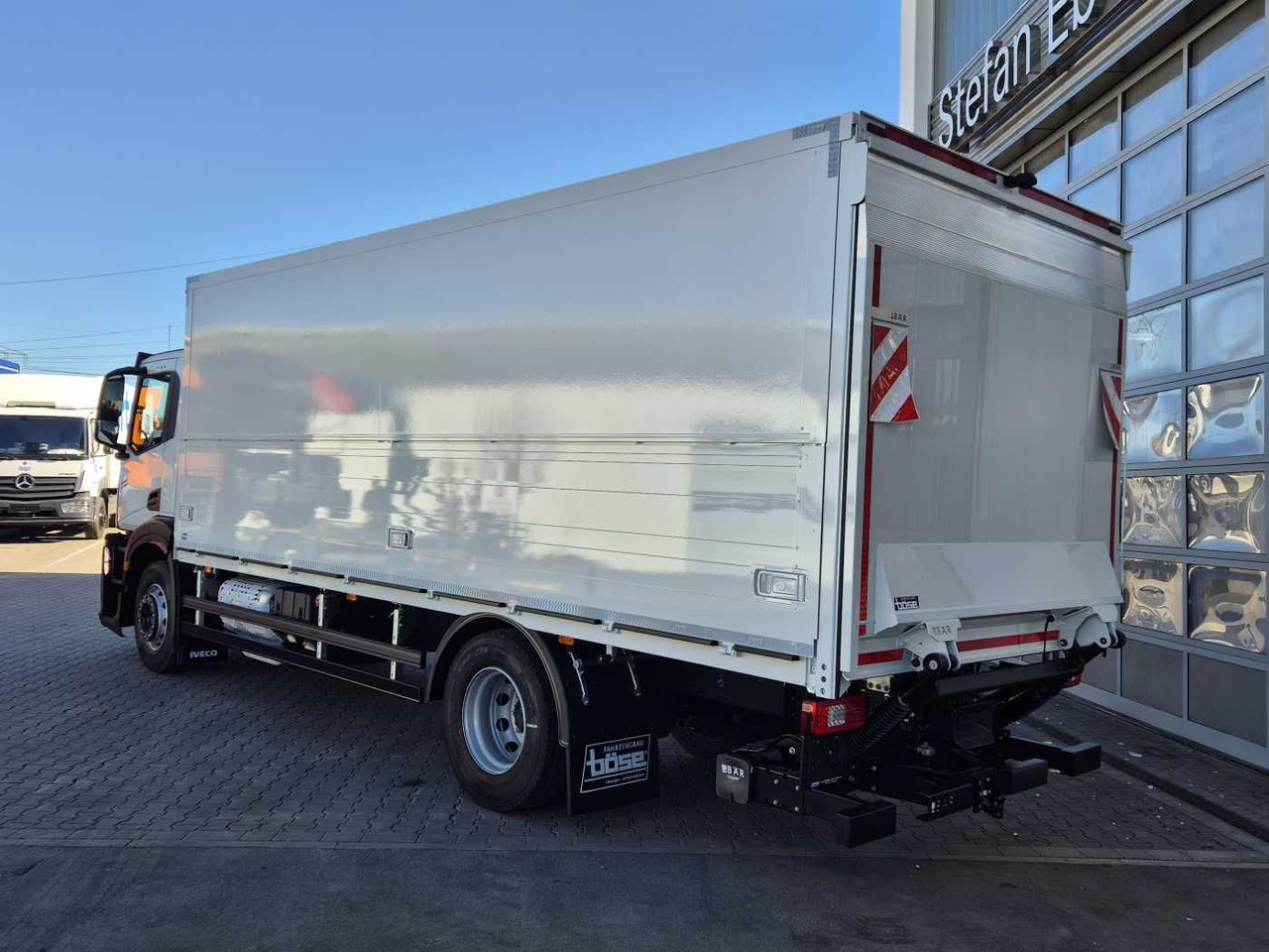 Iveco S-Way AD190S40/FP Böse Schwenkwand LBW 2x AHK - משאית משקאות: תמונה 5 Iveco S-Way AD190S40/FP Böse Schwenkwand LBW 2x AHK - משאית משקאות: תמונה 5