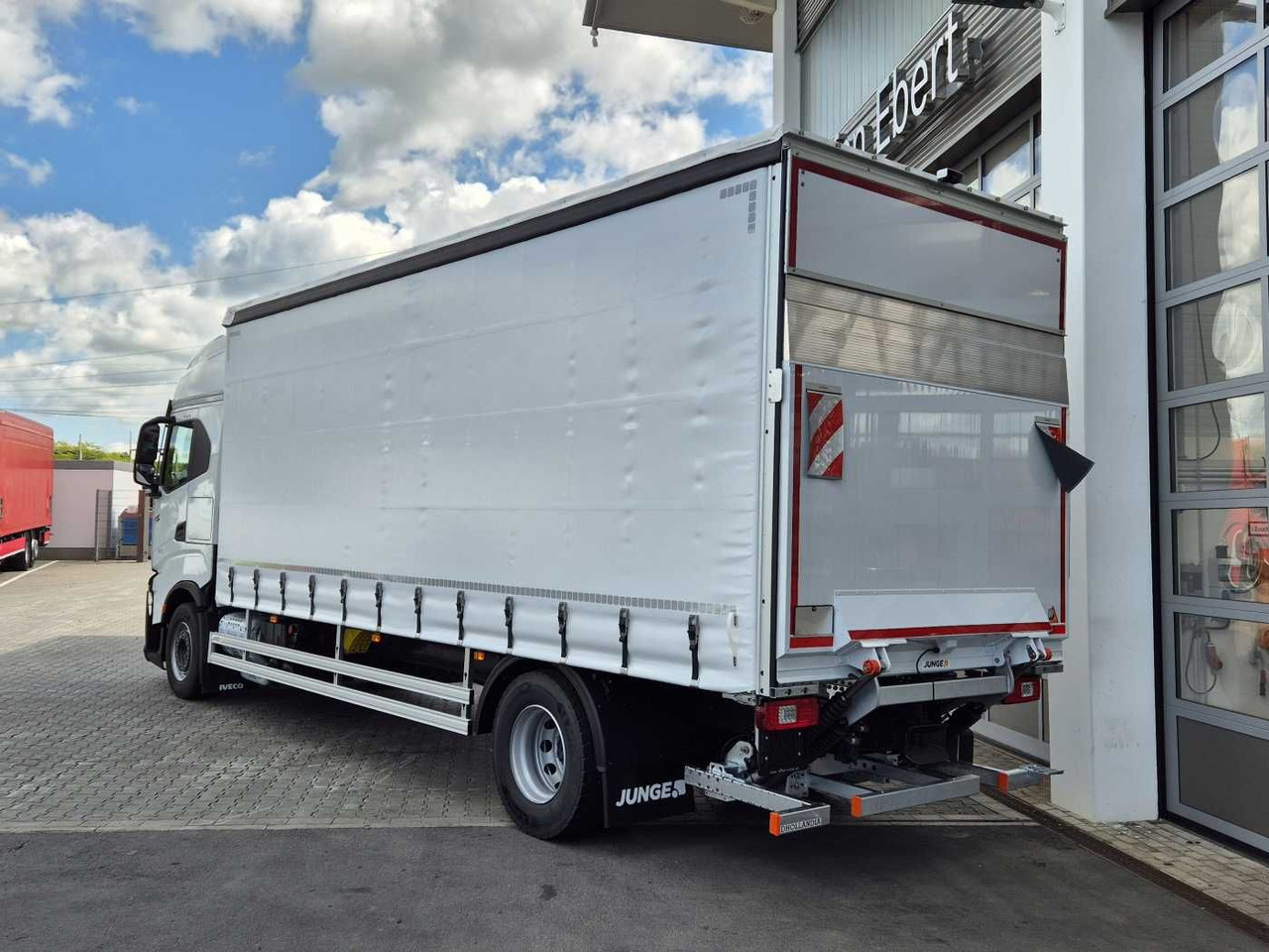 Iveco S-Way AS190S42/P Schiebeplanen LBW 2.000kg AHK - משאית וילונות צד: תמונה 5 Iveco S-Way AS190S42/P Schiebeplanen LBW 2.000kg AHK - משאית וילונות צד: תמונה 5