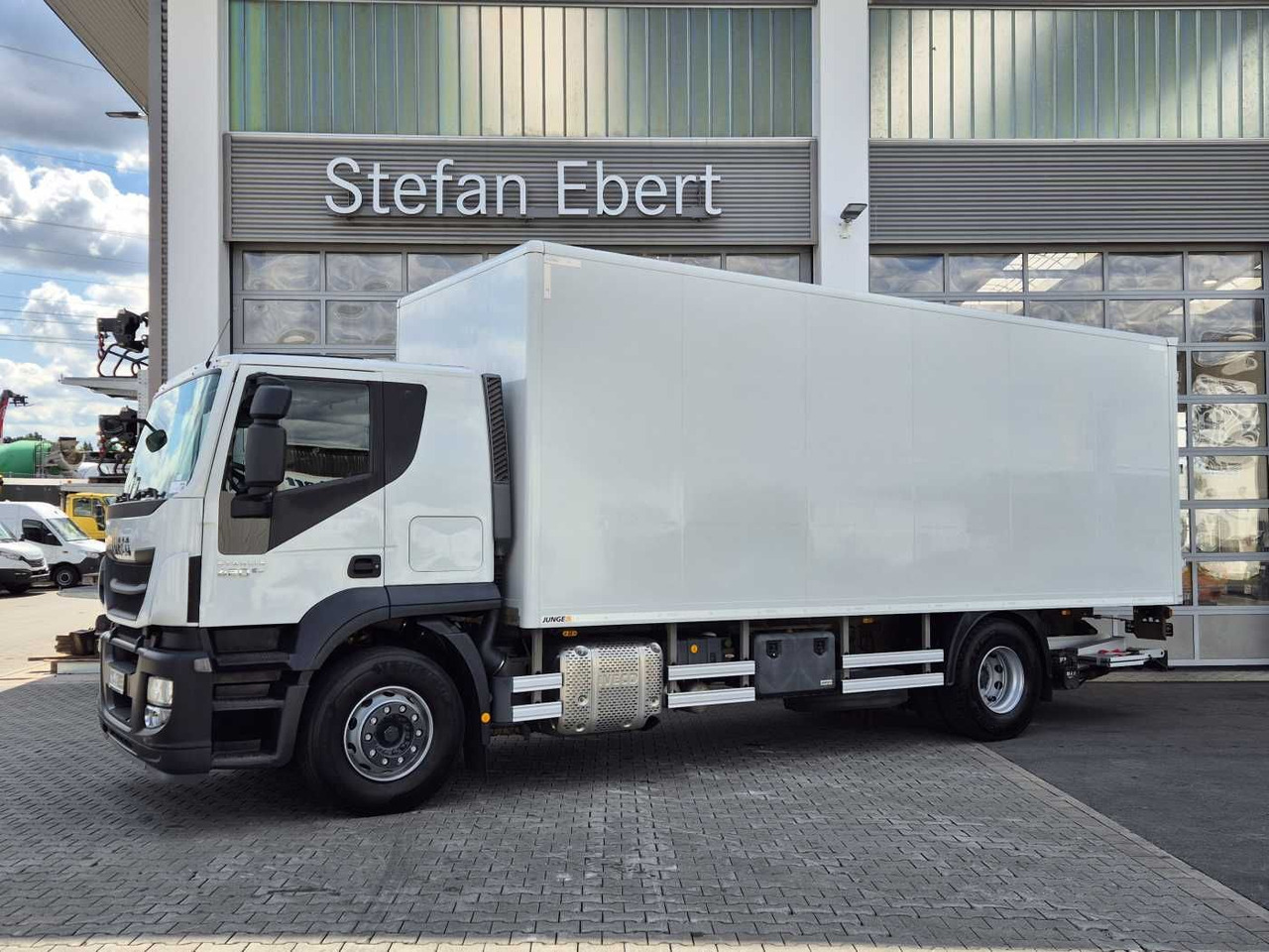 Iveco Stralis AT190S42/FP-D LBW Bär 1.500kg faltbar - משאית תיבה: תמונה 4 Iveco Stralis AT190S42/FP-D LBW Bär 1.500kg faltbar - משאית תיבה: תמונה 4