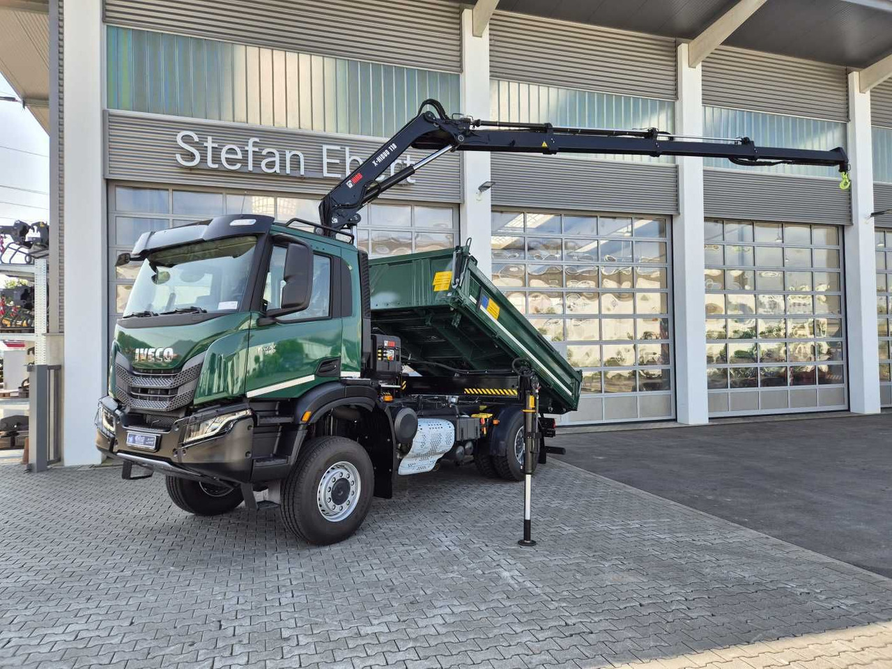 Iveco T-Way AD190T36W/P 4x4 HIAB X-HIDUO 118E-3 Funk - מזהיר, משאית מנוף: תמונה 1 Iveco T-Way AD190T36W/P 4x4 HIAB X-HIDUO 118E-3 Funk - מזהיר, משאית מנוף: תמונה 1