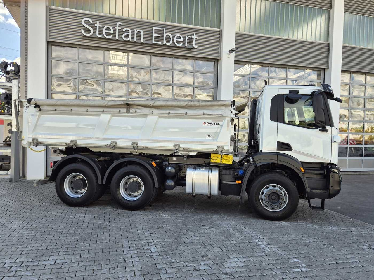 Iveco X-Way AD300X48Z HR 6x4 Intarder Bordmatic Kamera - מזהיר: תמונה 5 Iveco X-Way AD300X48Z HR 6x4 Intarder Bordmatic Kamera - מזהיר: תמונה 5