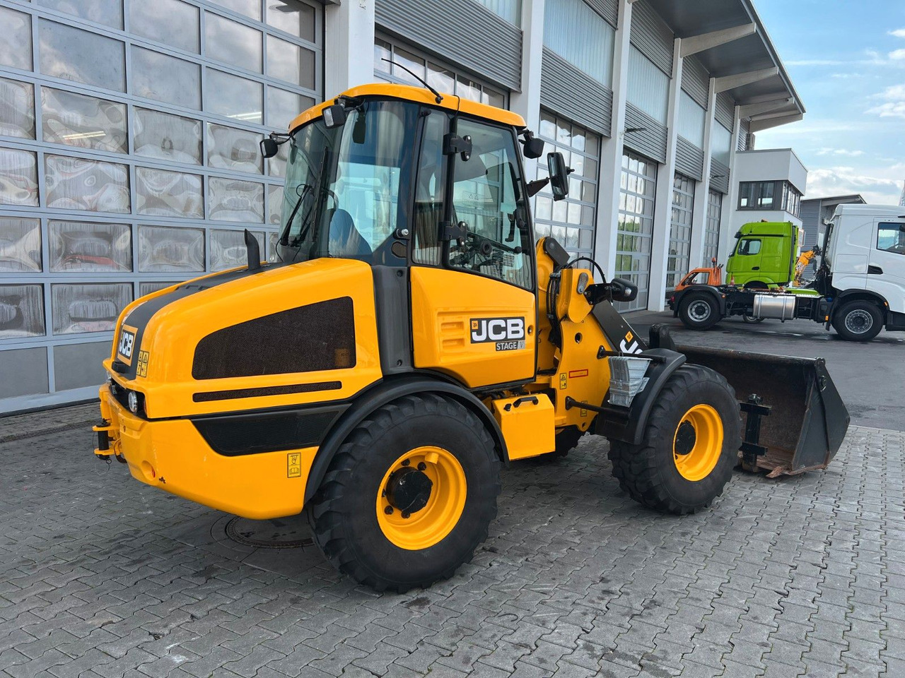 JCB 407 SV / nur 268h! / Klappschaufel & Gabel - מעמיס גלגלים: תמונה 3 JCB 407 SV / nur 268h! / Klappschaufel & Gabel - מעמיס גלגלים: תמונה 3
