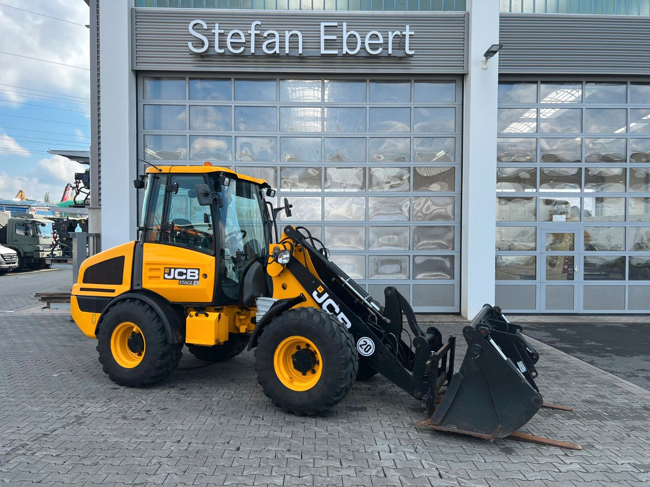 JCB 407 SV / nur 268h! / Klappschaufel & Gabel - מעמיס גלגלים: תמונה 1 JCB 407 SV / nur 268h! / Klappschaufel & Gabel - מעמיס גלגלים: תמונה 1