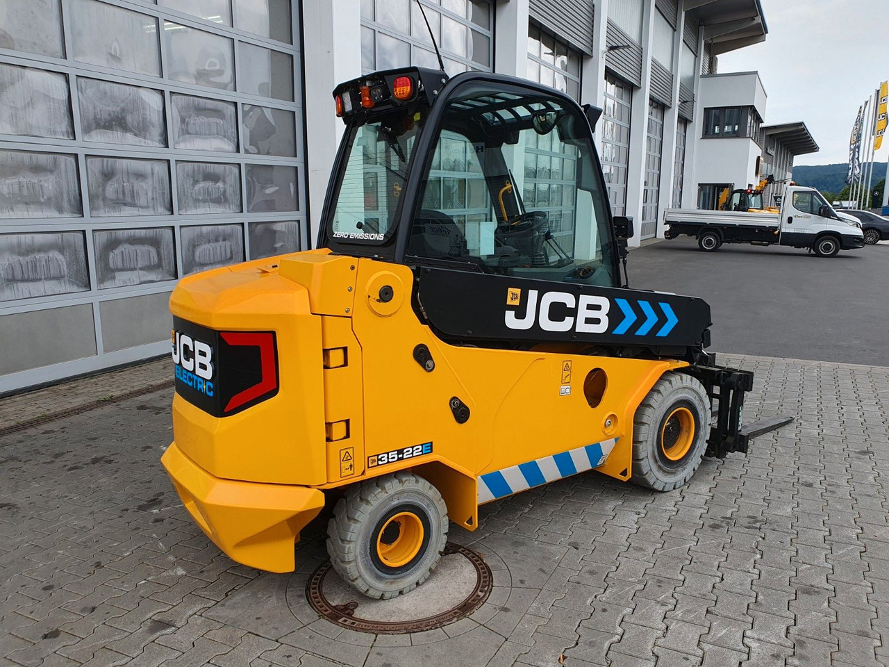 JCB TLT 35-22E Teletruck / nur 149h! / 2022 / SS - מפעיל טלסקופי: תמונה 3 JCB TLT 35-22E Teletruck / nur 149h! / 2022 / SS - מפעיל טלסקופי: תמונה 3