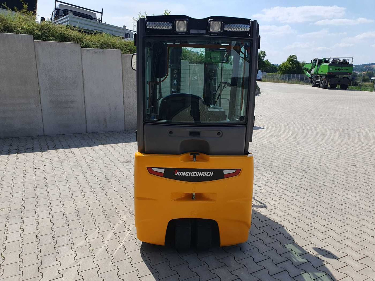 Jungheinrich EFG 215 / Triplex: 4.25m! / SS / 4.297h! - מלגזה חשמלית: תמונה 4 Jungheinrich EFG 215 / Triplex: 4.25m! / SS / 4.297h! - מלגזה חשמלית: תמונה 4