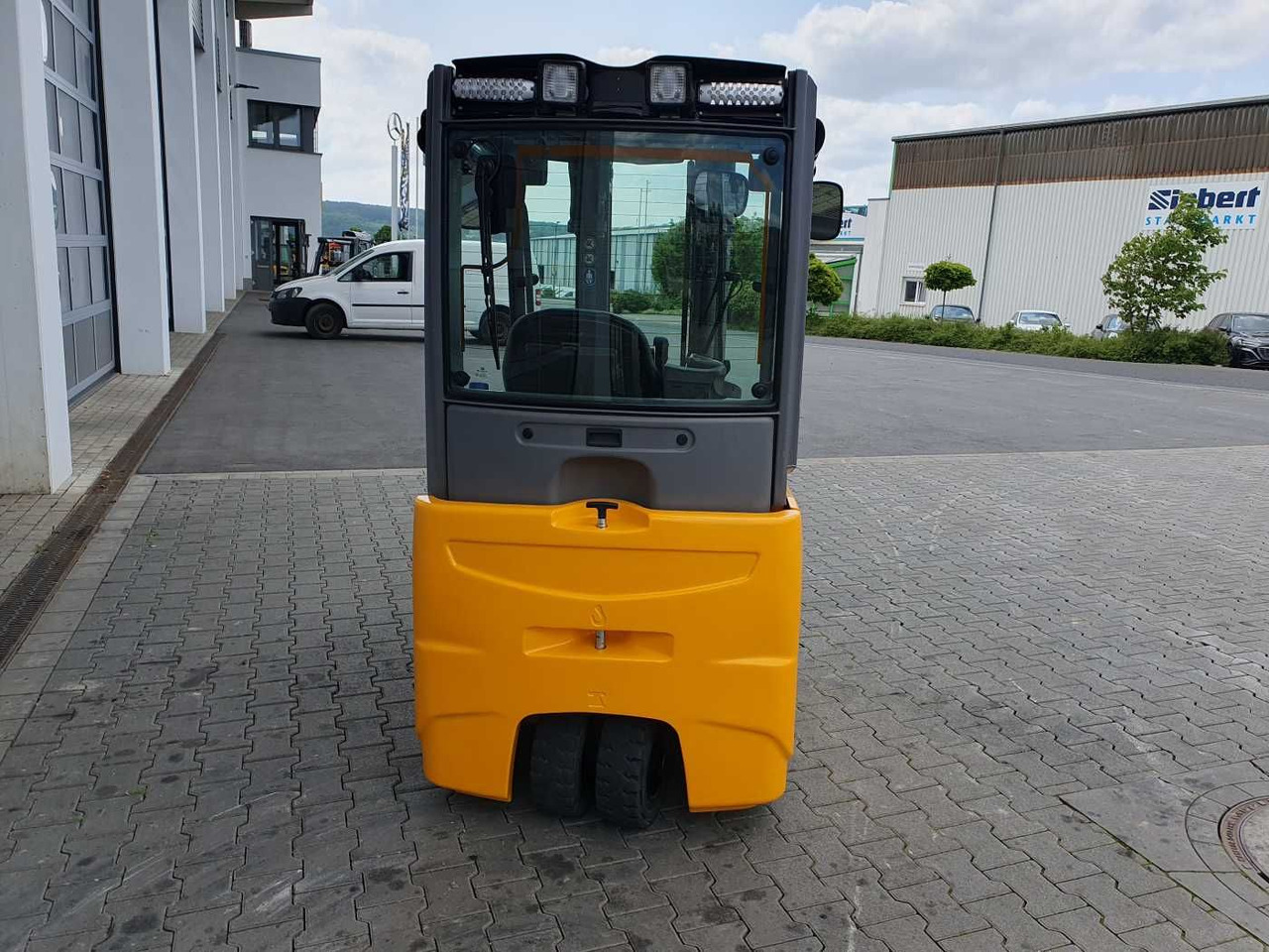 Jungheinrich EFG 215 / Triplex: 4.25m! / SS / nur 1.368h! - מלגזה חשמלית: תמונה 5 Jungheinrich EFG 215 / Triplex: 4.25m! / SS / nur 1.368h! - מלגזה חשמלית: תמונה 5