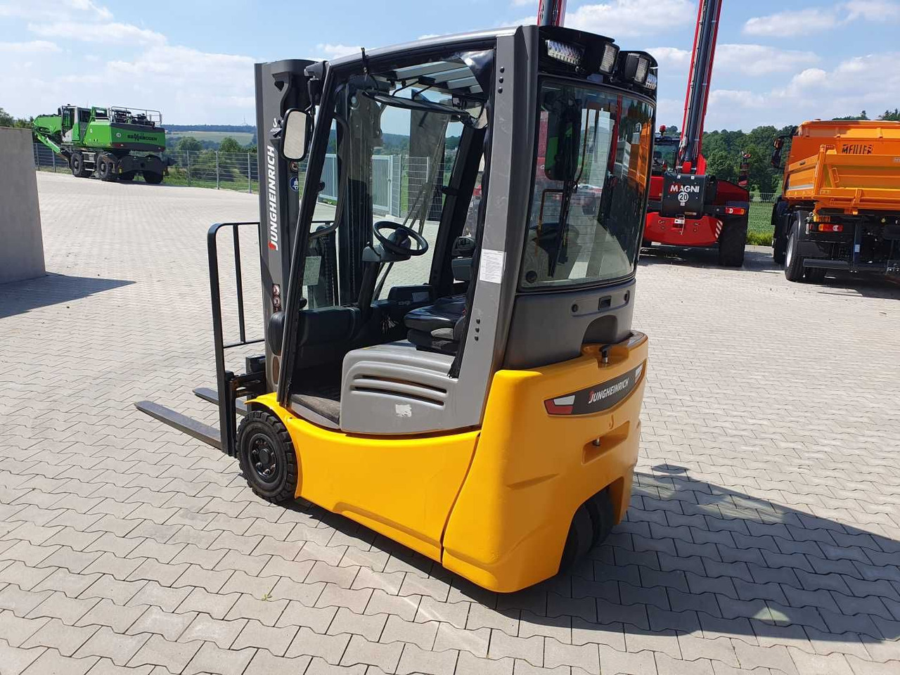 Jungheinrich EFG 215 / Triplex 4.25m / SS / nur 1.680h / 2021 - מלגזה חשמלית: תמונה 5 Jungheinrich EFG 215 / Triplex 4.25m / SS / nur 1.680h / 2021 - מלגזה חשמלית: תמונה 5