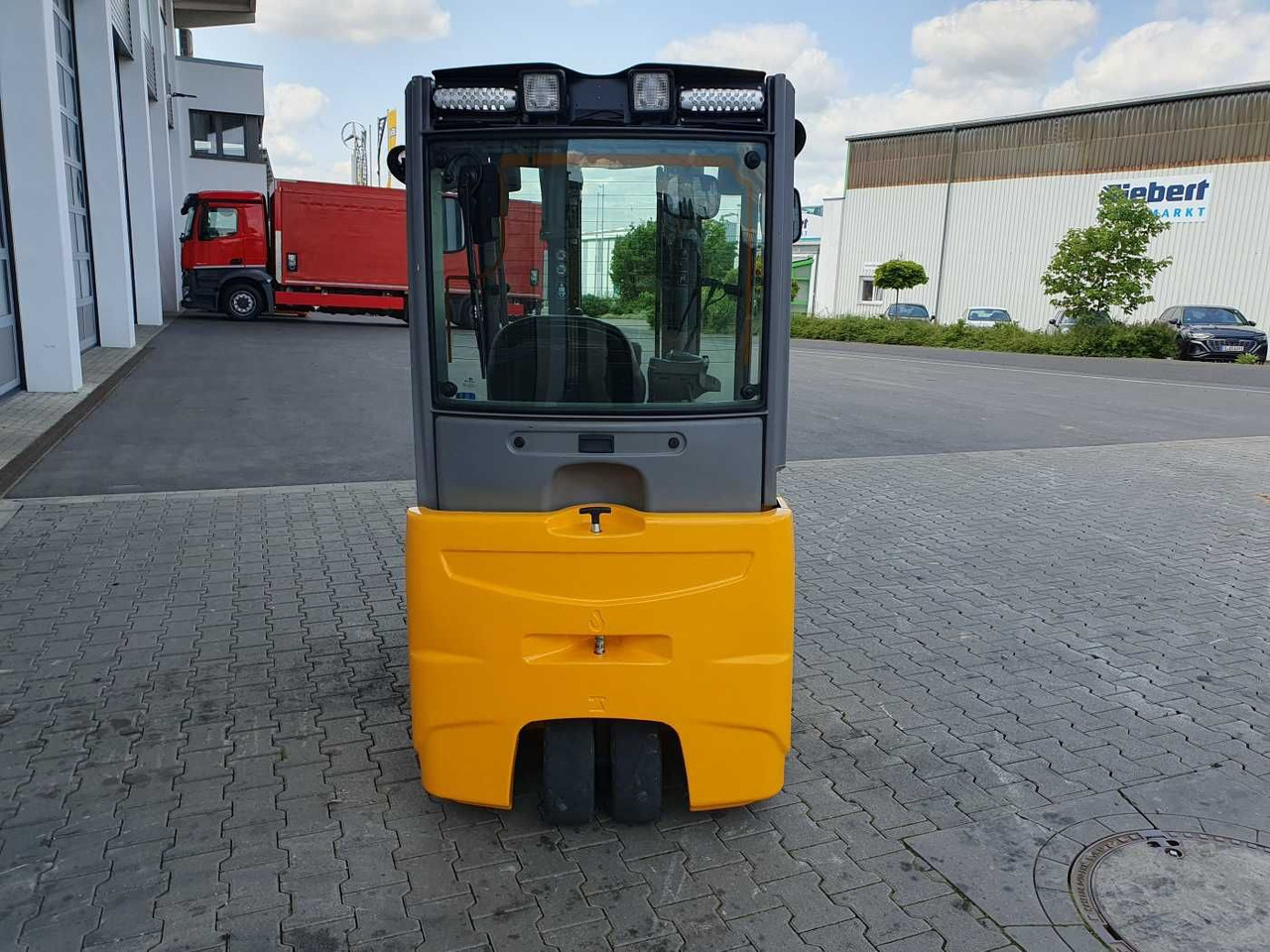 Jungheinrich EFG 215 / Triplex: 4.25m! / SS / nur 2.184h! - מלגזה חשמלית: תמונה 5 Jungheinrich EFG 215 / Triplex: 4.25m! / SS / nur 2.184h! - מלגזה חשמלית: תמונה 5