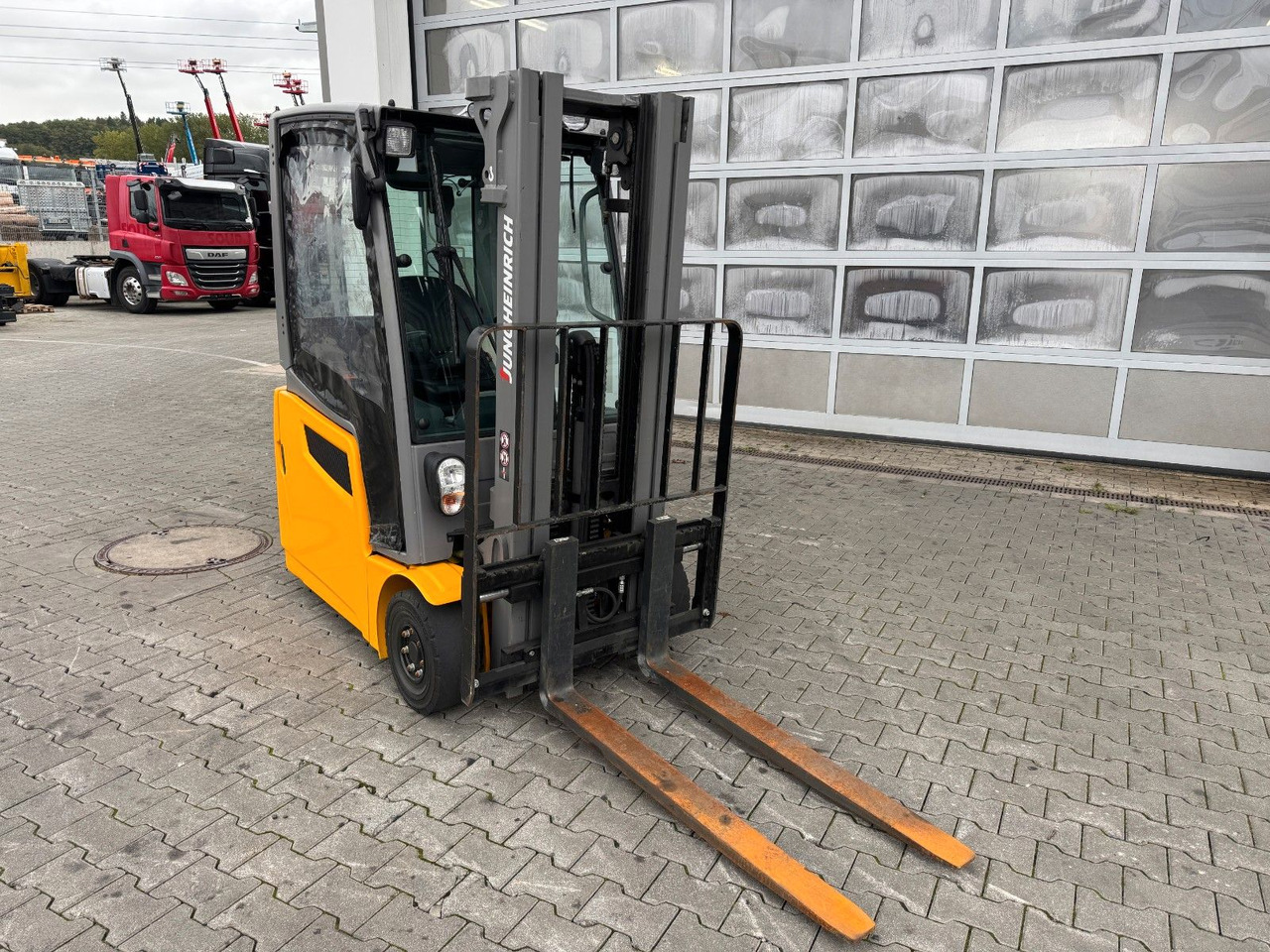 Jungheinrich EFG 215 / Triplex: 4.25m! / SS / nur 2.819h! - מלגזה חשמלית: תמונה 3 Jungheinrich EFG 215 / Triplex: 4.25m! / SS / nur 2.819h! - מלגזה חשמלית: תמונה 3