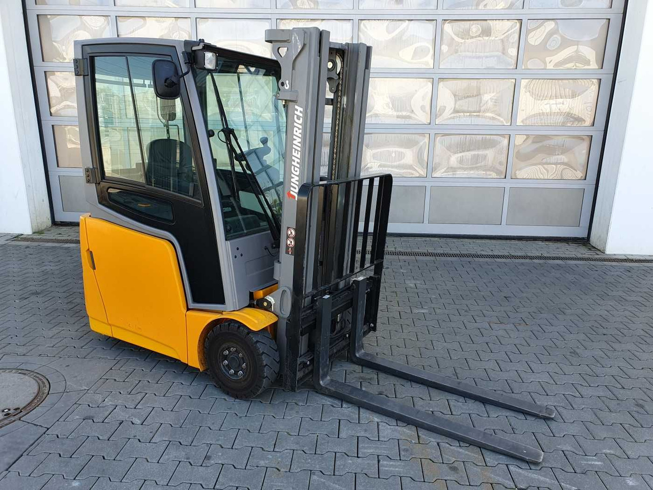 Jungheinrich EFG 215 / Triplex: 4.30m! / SS / nur 277h / 2022 - מלגזה חשמלית: תמונה 2 Jungheinrich EFG 215 / Triplex: 4.30m! / SS / nur 277h / 2022 - מלגזה חשמלית: תמונה 2