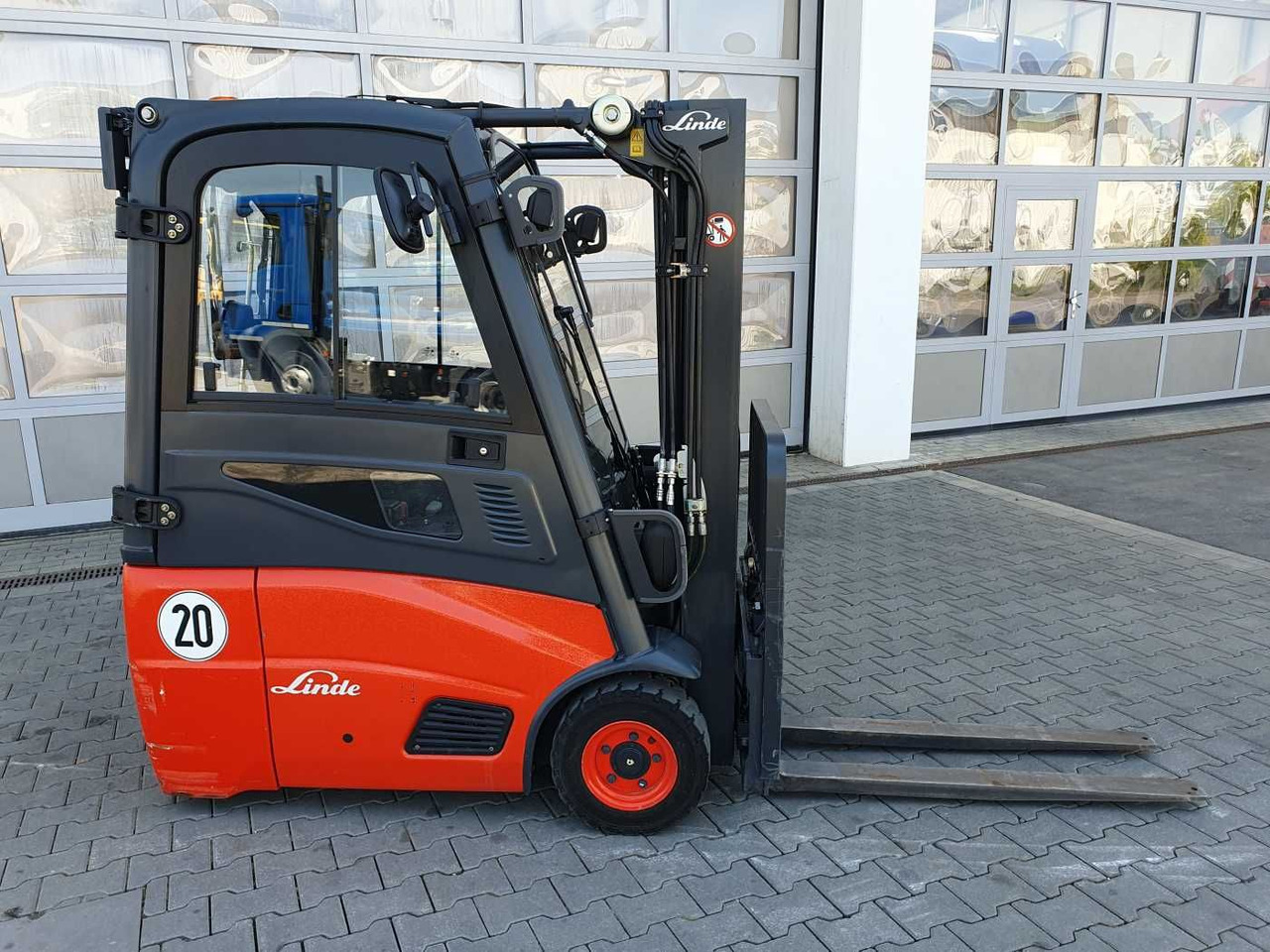 Linde E14 - 01 / Triplex: 4.10m! / SS / nur 1.003h! - מלגזה חשמלית: תמונה 2 Linde E14 - 01 / Triplex: 4.10m! / SS / nur 1.003h! - מלגזה חשמלית: תמונה 2