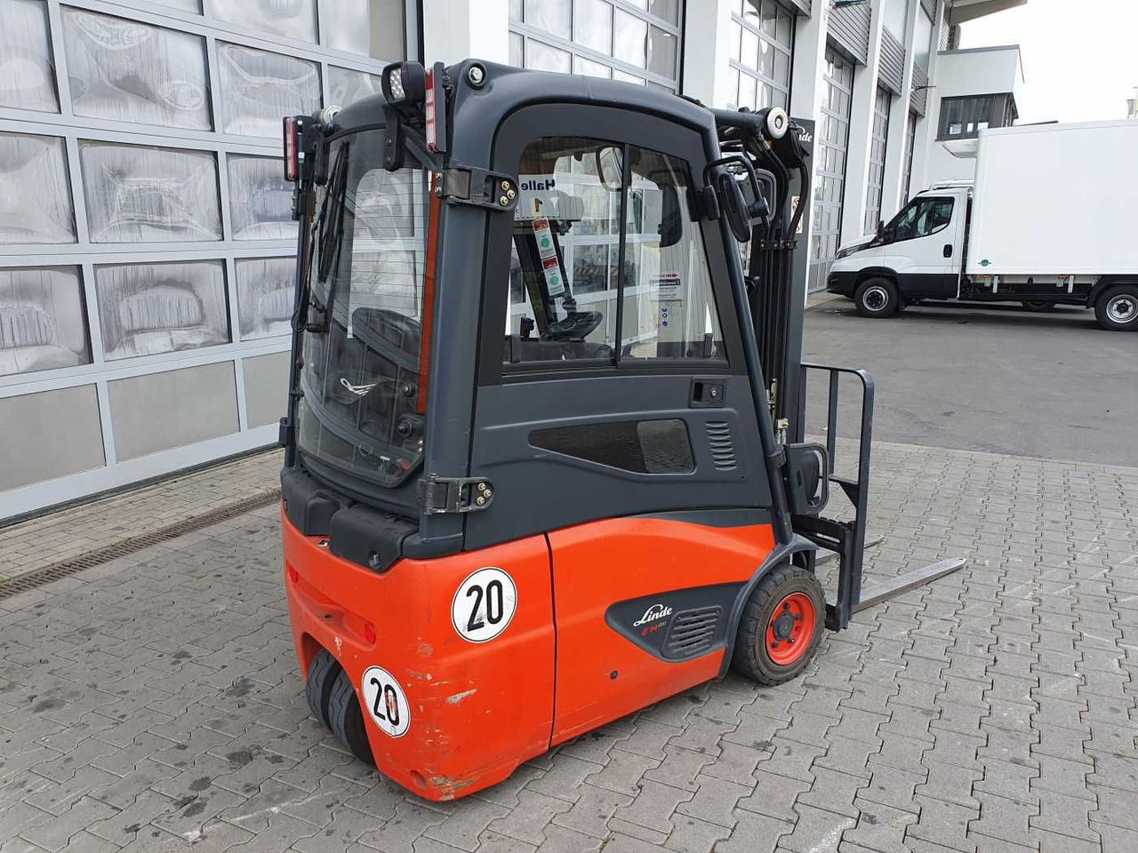 Linde E14 - 02 / Triplex: 4.00m! / SS / nur 1.777h! - מלגזה חשמלית: תמונה 3 Linde E14 - 02 / Triplex: 4.00m! / SS / nur 1.777h! - מלגזה חשמלית: תמונה 3