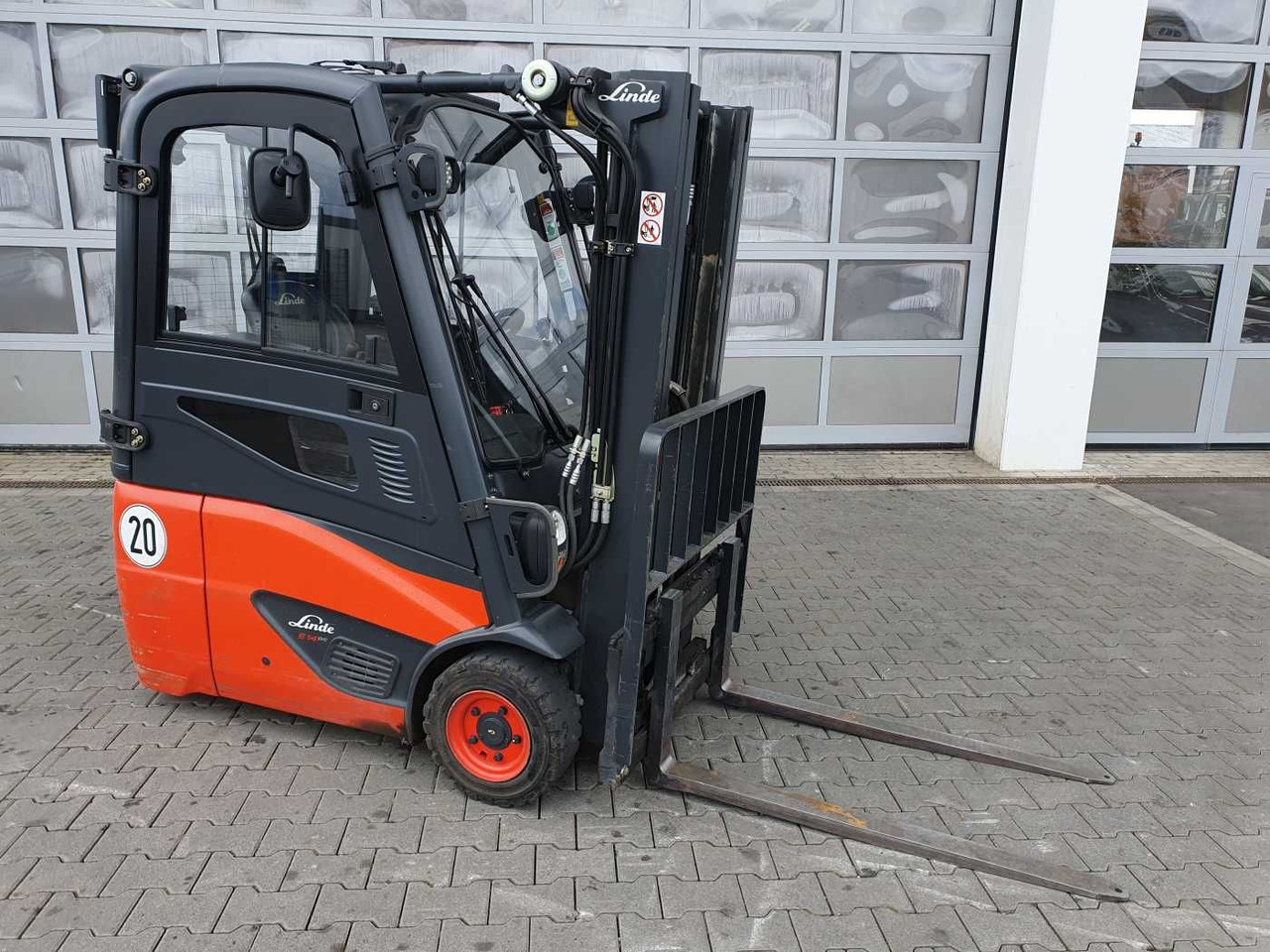 Linde E14 - 02 / Triplex: 4.00m! / SS / nur 2.119h! - מלגזה חשמלית: תמונה 2 Linde E14 - 02 / Triplex: 4.00m! / SS / nur 2.119h! - מלגזה חשמלית: תמונה 2