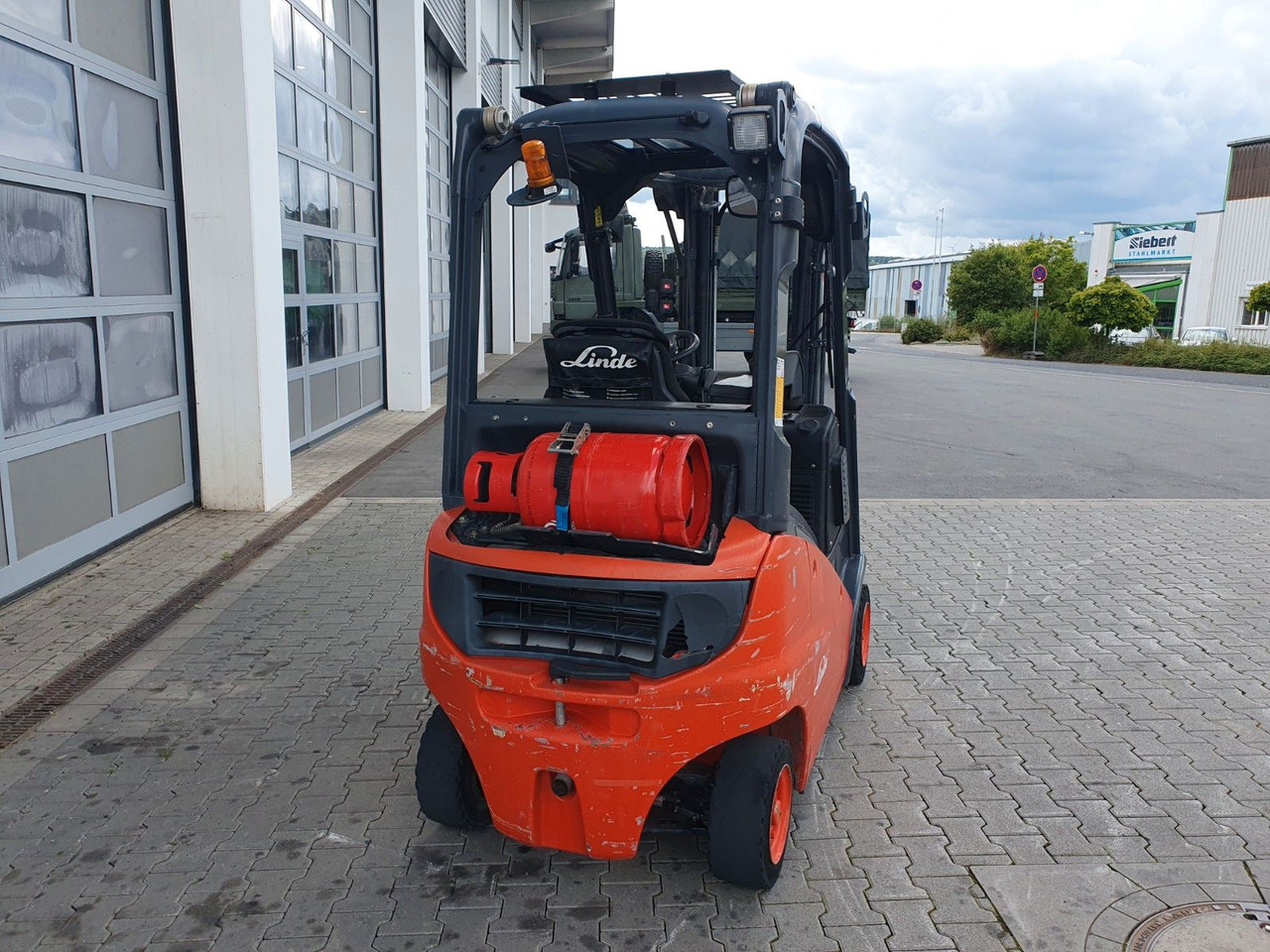 Linde H16 T-01 / 4,6m / nur: 3.260h / Gas / SS - מלגזה: תמונה 4 Linde H16 T-01 / 4,6m / nur: 3.260h / Gas / SS - מלגזה: תמונה 4