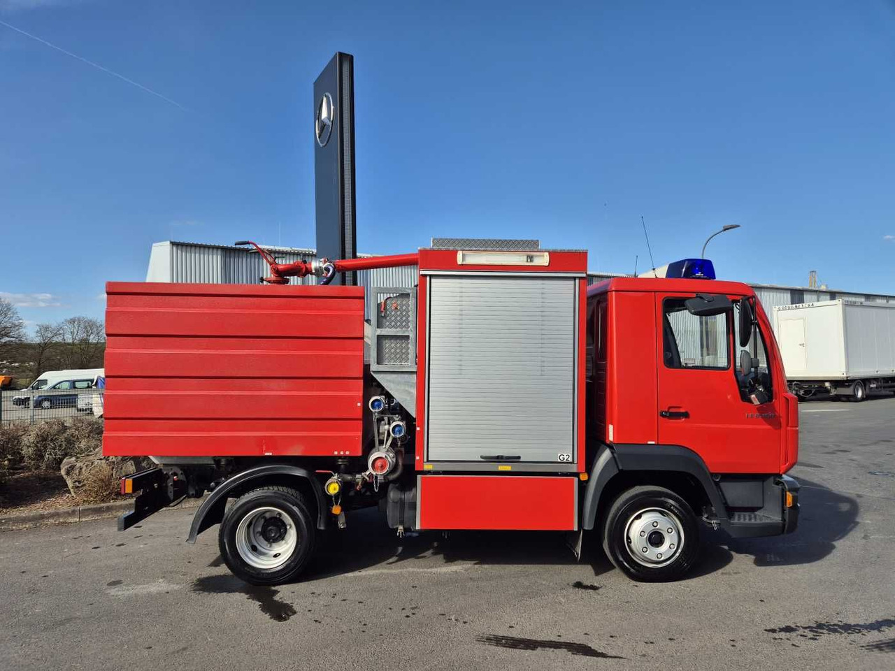 MAN LE 8.150 Schaumlöschfahrzeug Schmitz SLF25/25 - משאית: תמונה 5 MAN LE 8.150 Schaumlöschfahrzeug Schmitz SLF25/25 - משאית: תמונה 5