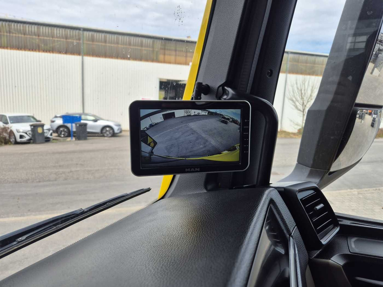 מזהיר MAN TGS 18.430 4x4 BL Kran HMF 1130K-RCS Funk AHK: תמונה 15