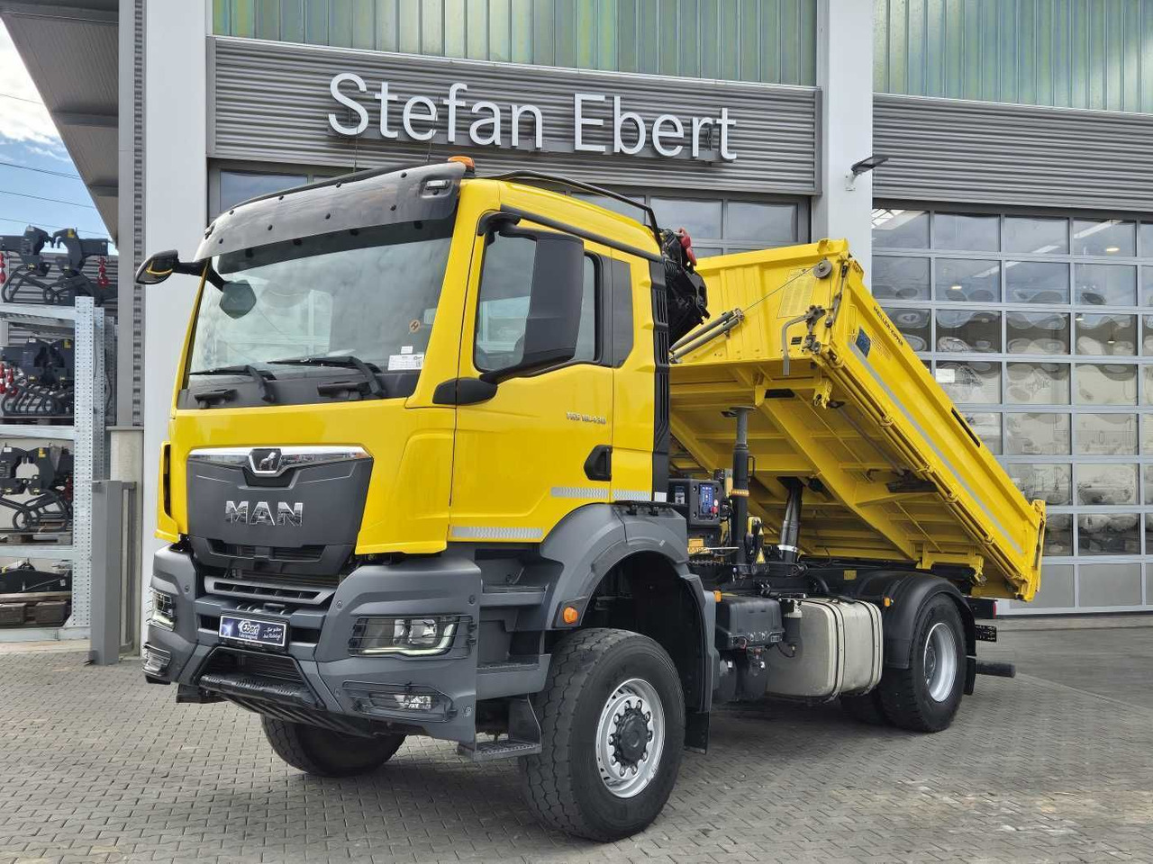 MAN TGS 18.430 4x4 BL Kran HMF 1130K-RCS Funk AHK - משאית מנוף: תמונה 2 MAN TGS 18.430 4x4 BL Kran HMF 1130K-RCS Funk AHK - משאית מנוף: תמונה 2