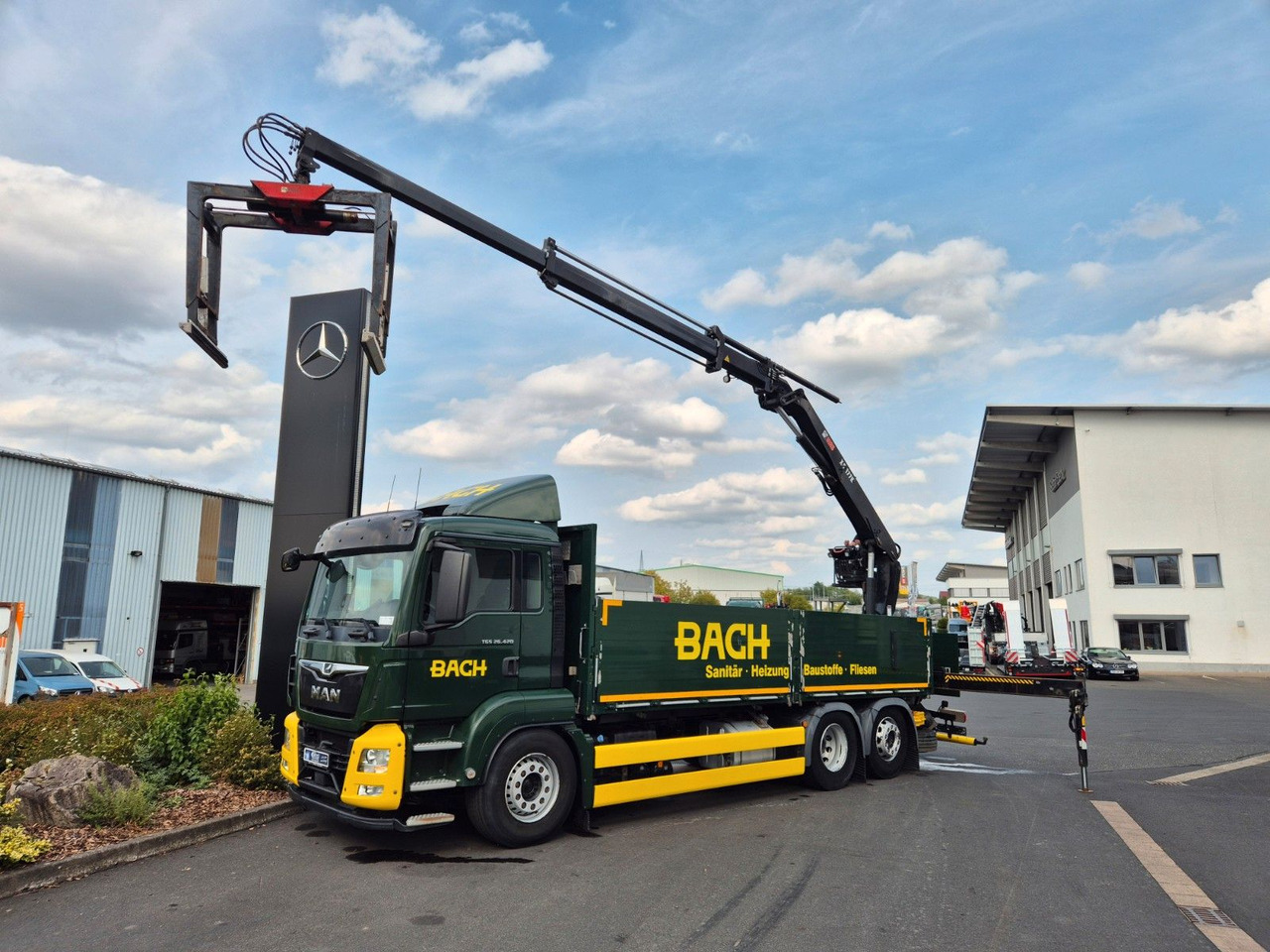 MAN TGS 26.420 6x2-4 LL Hiab 177K PRO 2 Stück - משאית מנוף: תמונה 1 MAN TGS 26.420 6x2-4 LL Hiab 177K PRO 2 Stück - משאית מנוף: תמונה 1